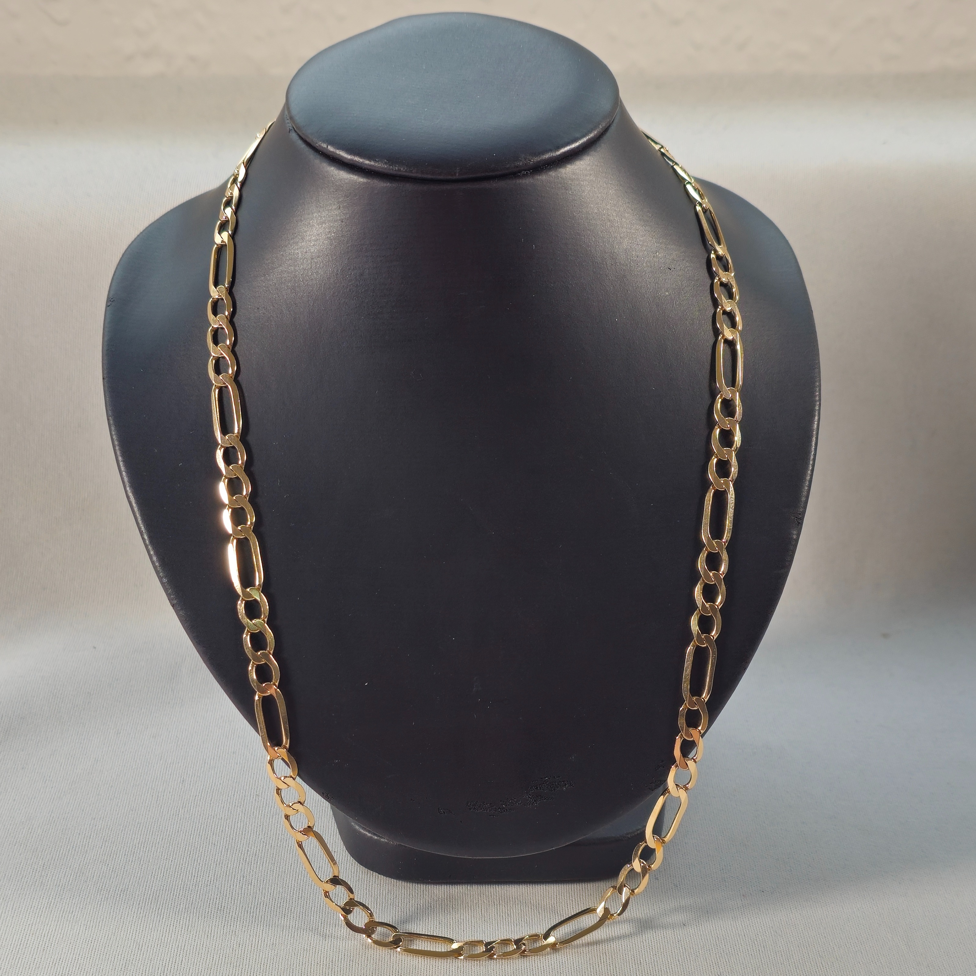 Product photo for 9ct Gold Figaro Chain 20.6