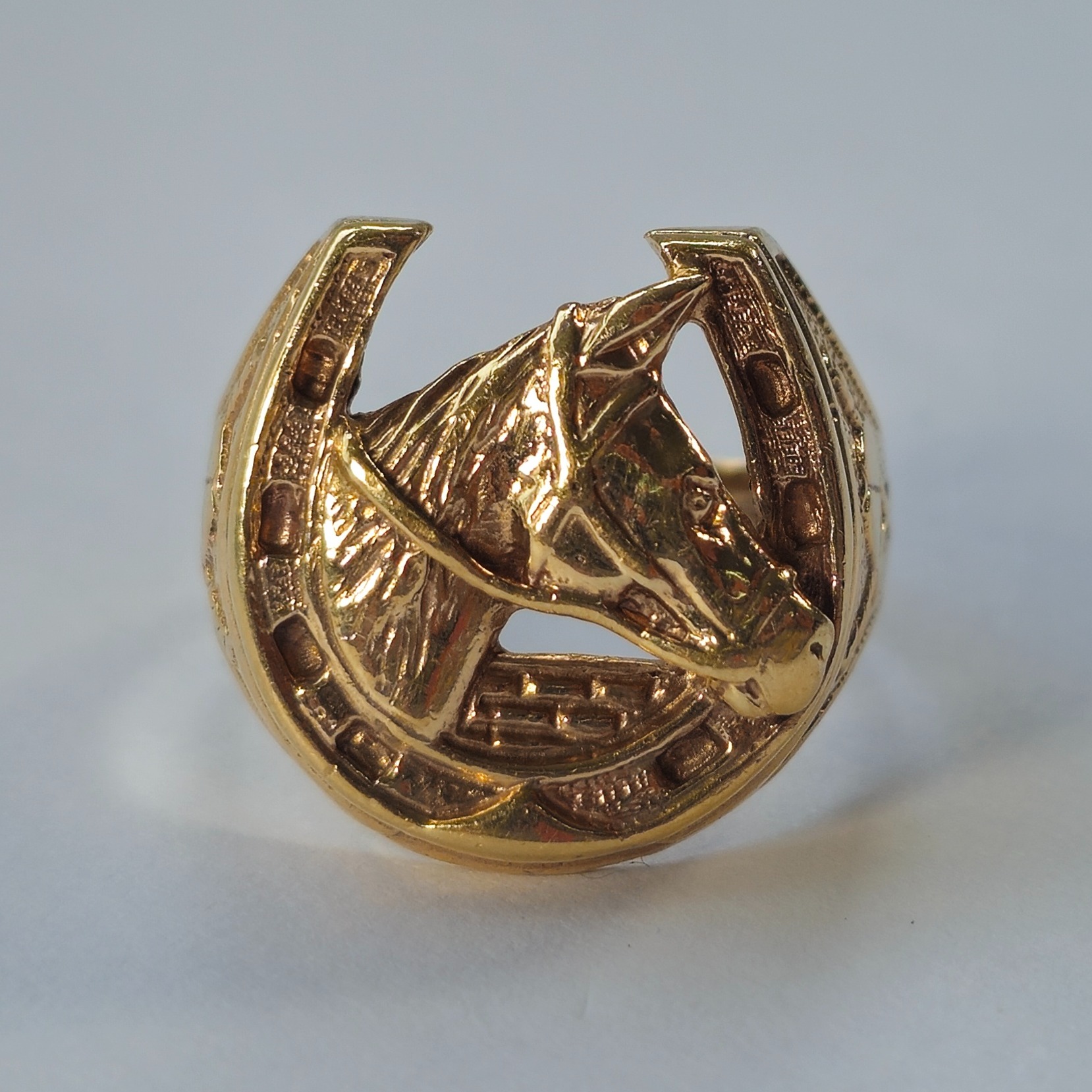 Product photo for 9ct Gold Horse Shoe Ring Size T