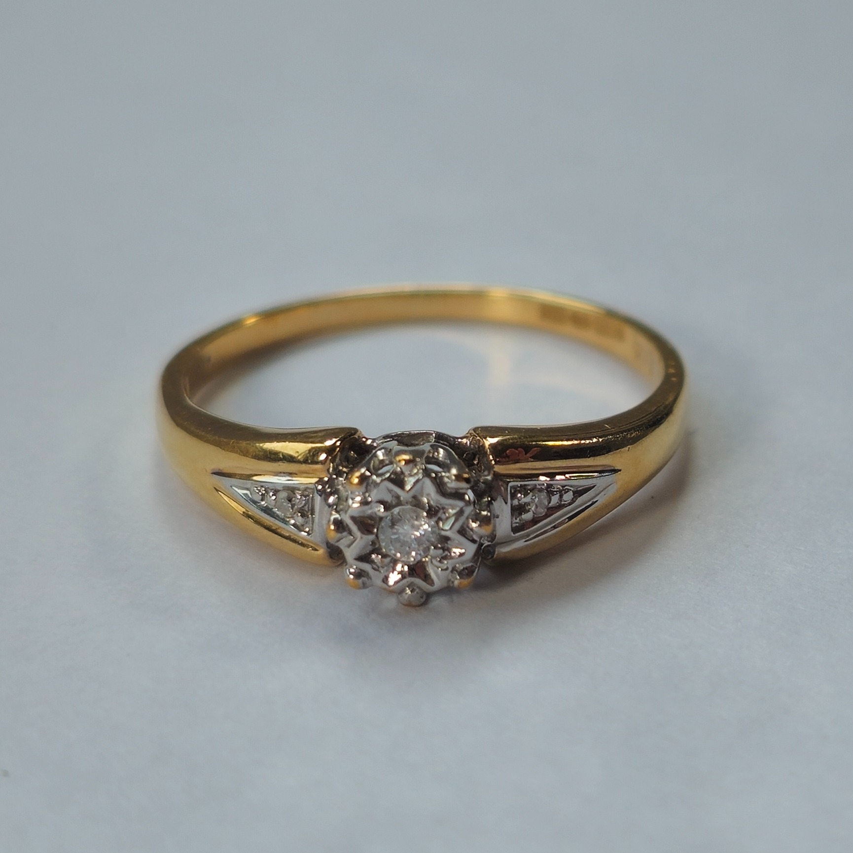 Product photo for 9ct Gold 0.10ct Diamond Engagement Style Ring Size R