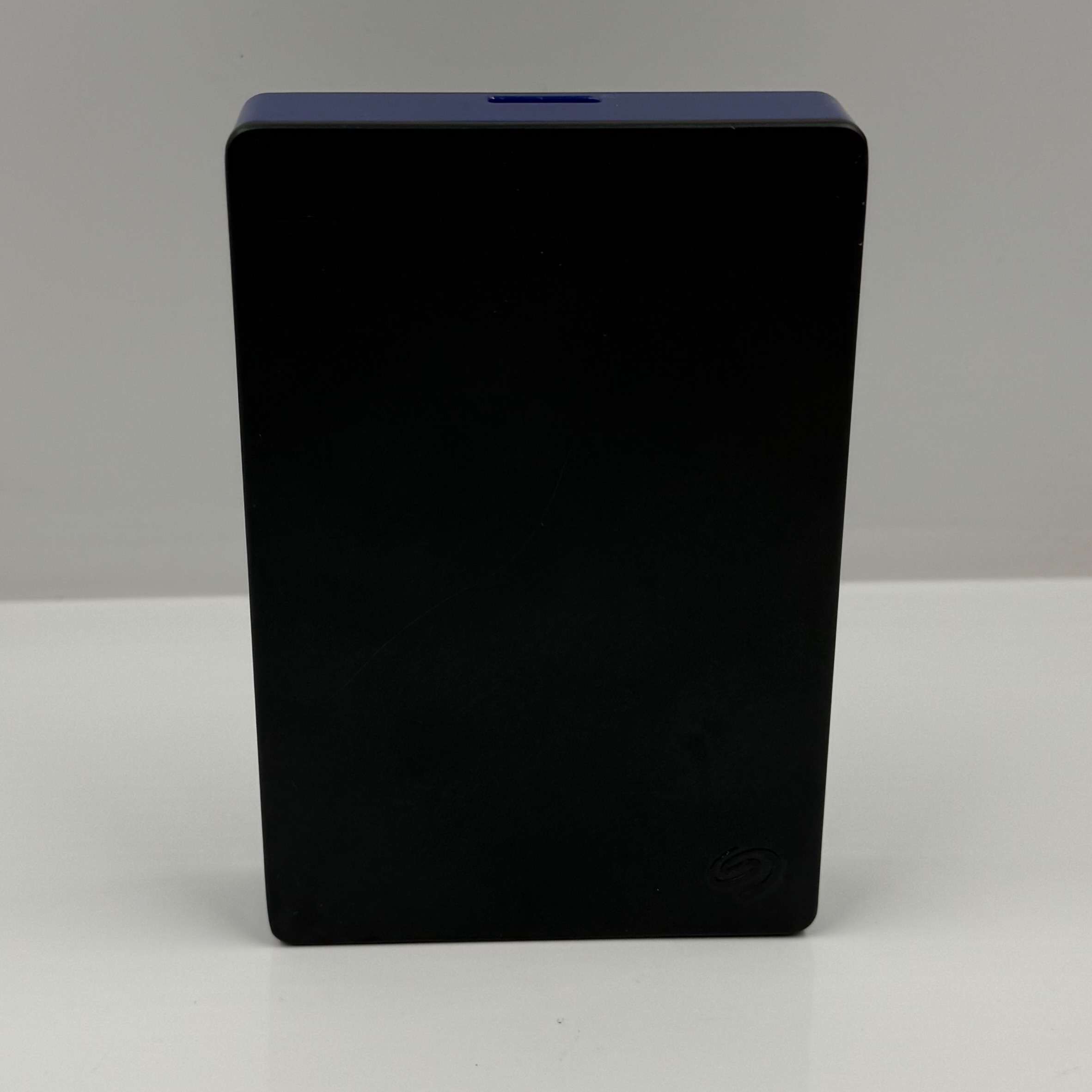 Product photo for SEAGATE GAME DRIVE FOR THE PS4 - 4TB