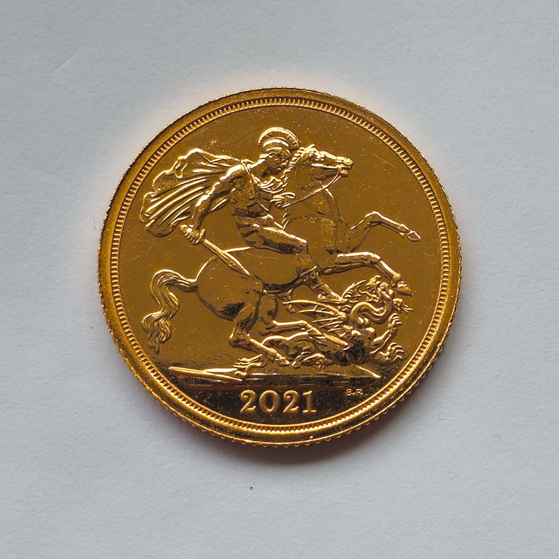 Product photo for 22ct Gold 2021 Queen Elizabeth II and St George & The Dragon Full Sovereign
