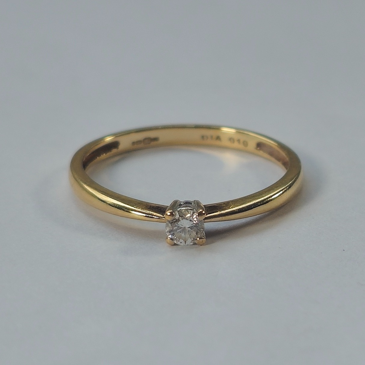 Product photo for 9ct Gold 0.10ct Diamond Engagement Ring Size M1/2