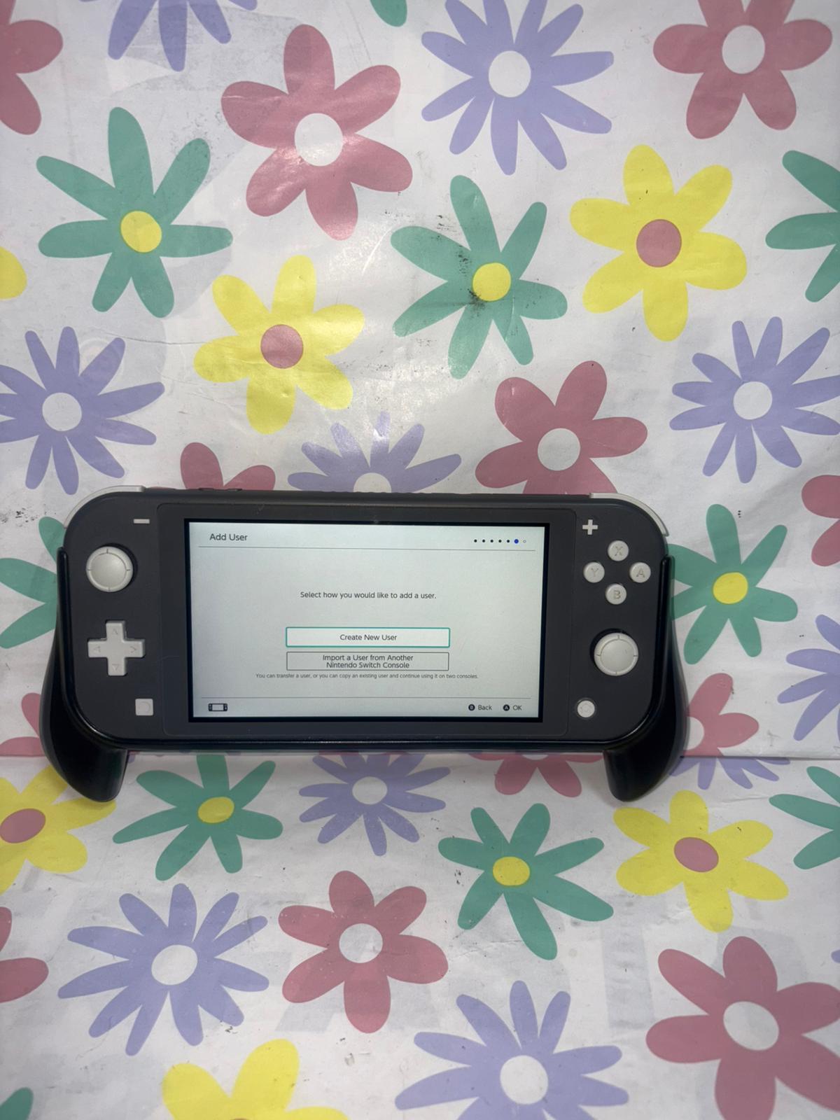 Product photo for NINTENDO SWITCH *GREY*