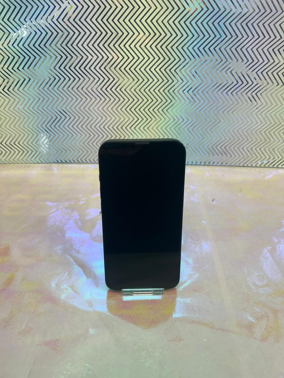 Product photo for iPhone 14 - 128GB Unlocked Midnight 84% Battery Health