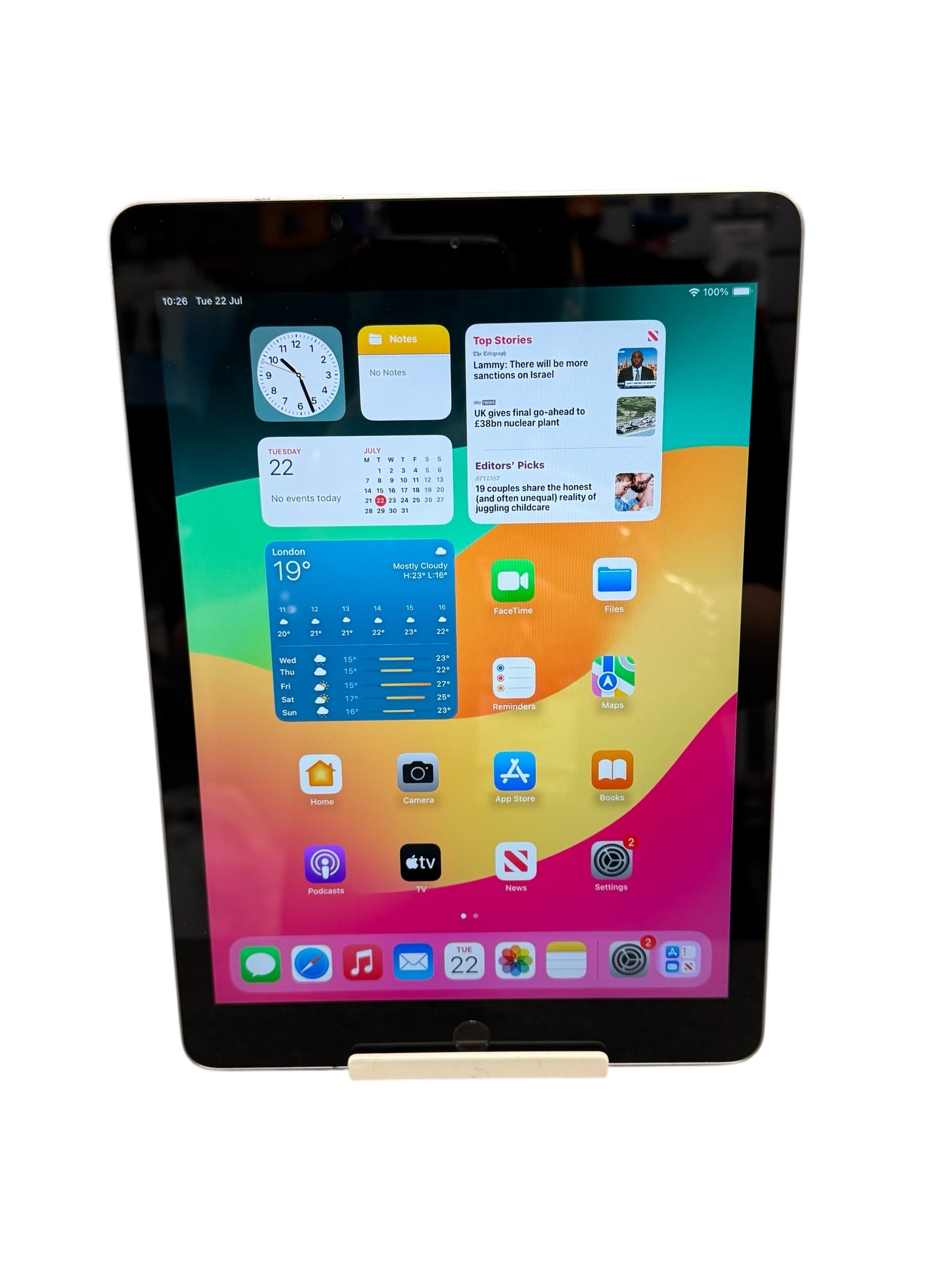 Product photo for Apple iPad 6th Generation 32GB (WIFI) Space Grey (A1893)