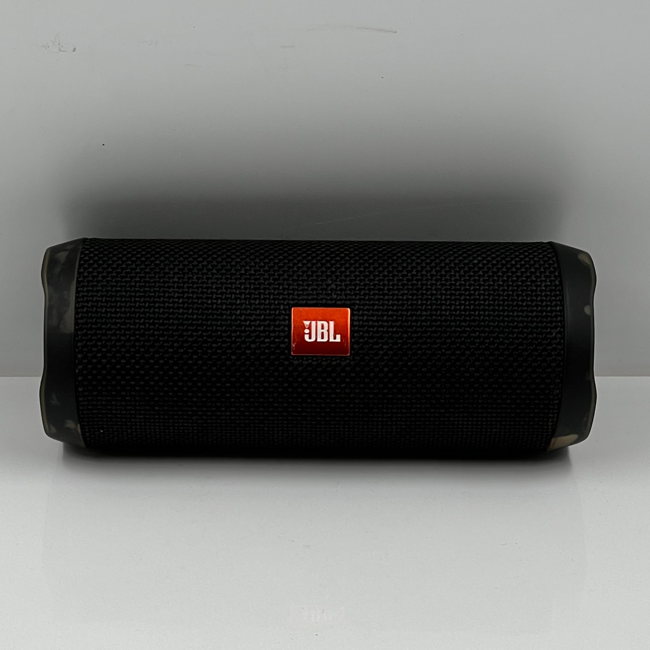 Product photo for JBL FLIP 4 PORTABLE BLUETOOTH SPEAKER