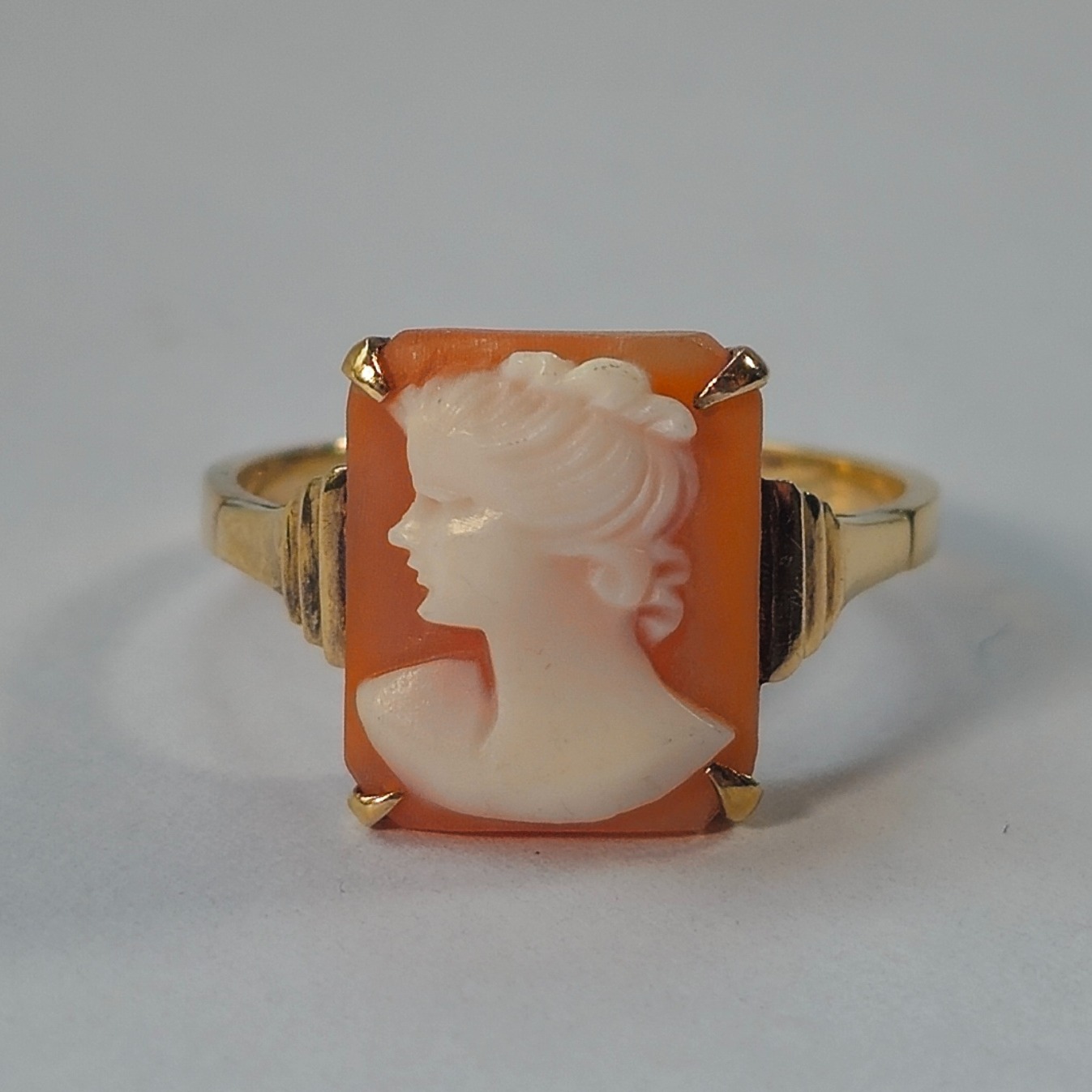 Product photo for 9ct Gold Cameo Ring Size O