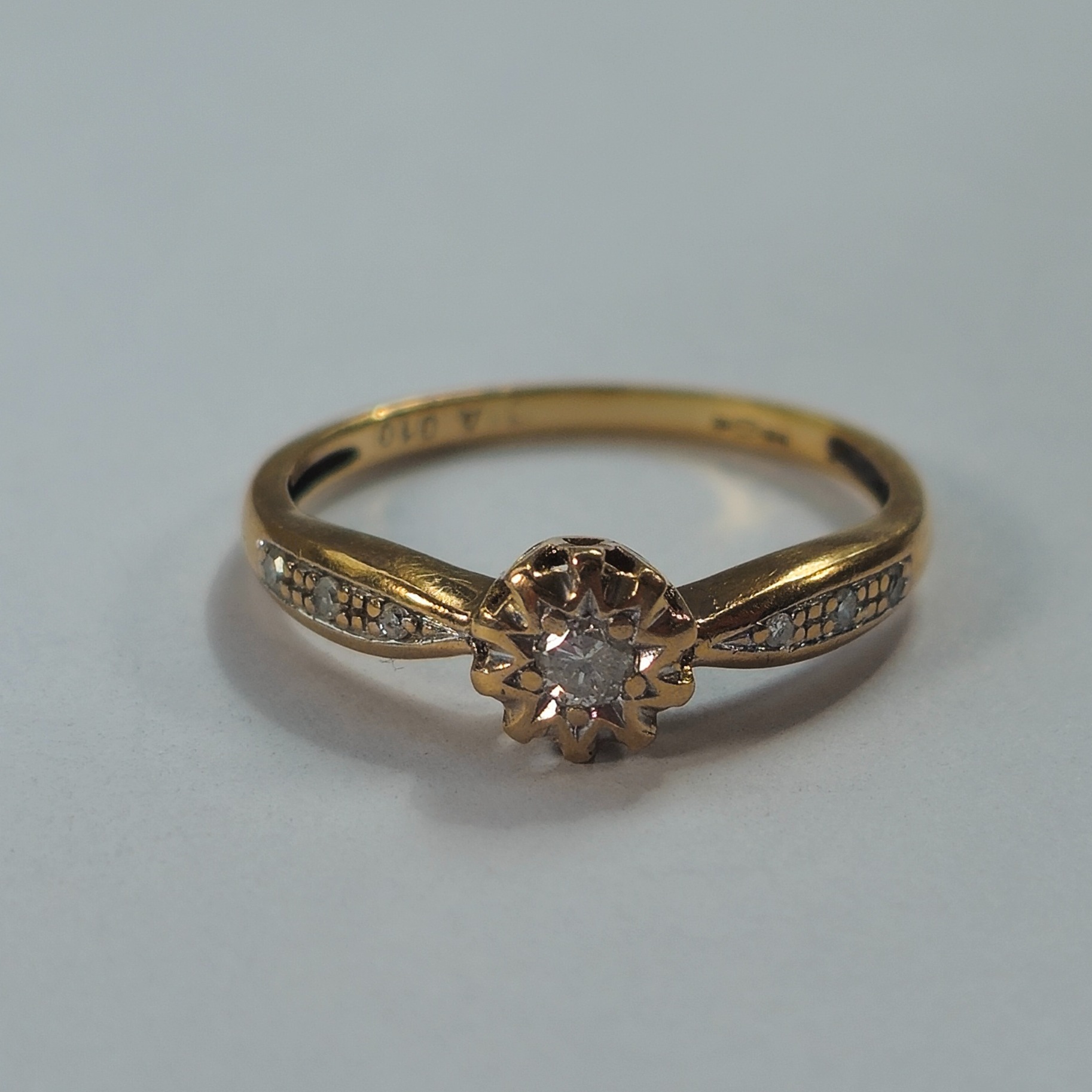 Product photo for 9ct Gold 0.10ct Diamond Engagement Style Ring Size L