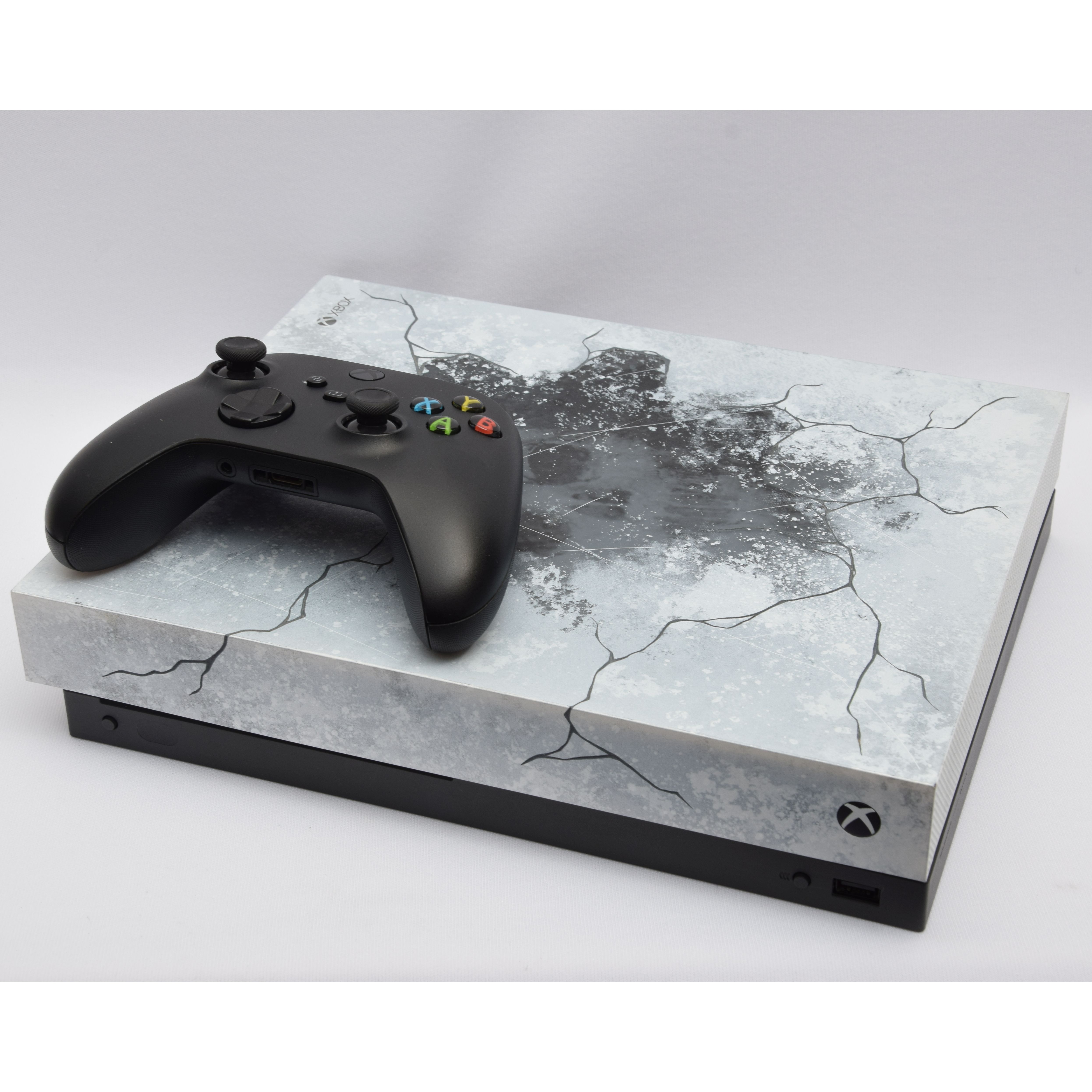 Product photo for Microsoft XBox One X 1TB Games Console Gears 5 Edition (U)