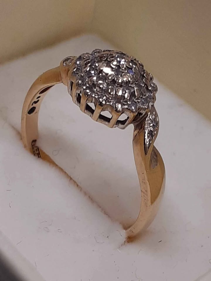 Product photo for 9ct Gold Ring with Diamond Flower 2.5G Size- N