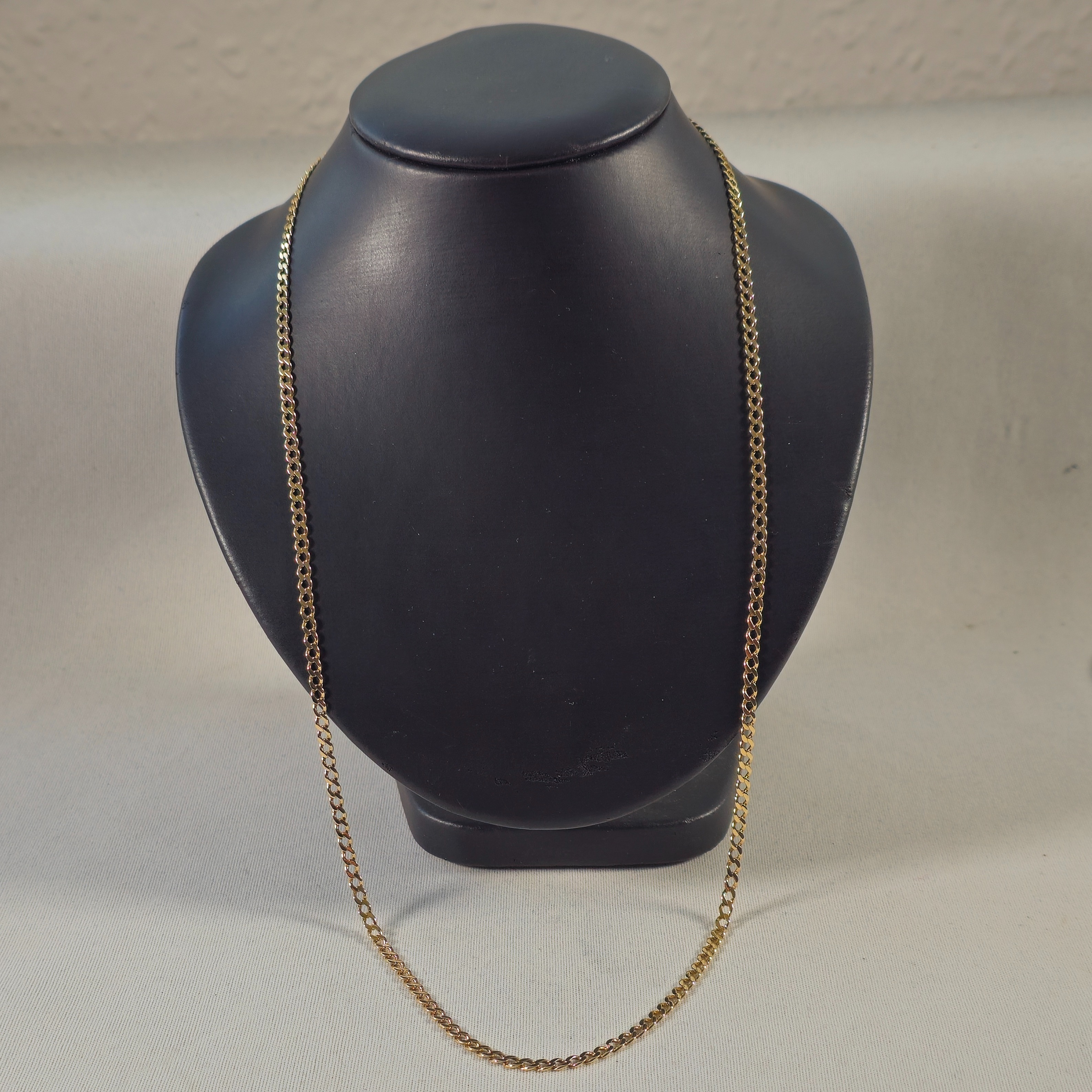 Product photo for 9crt Gold Curb Chain 23.4