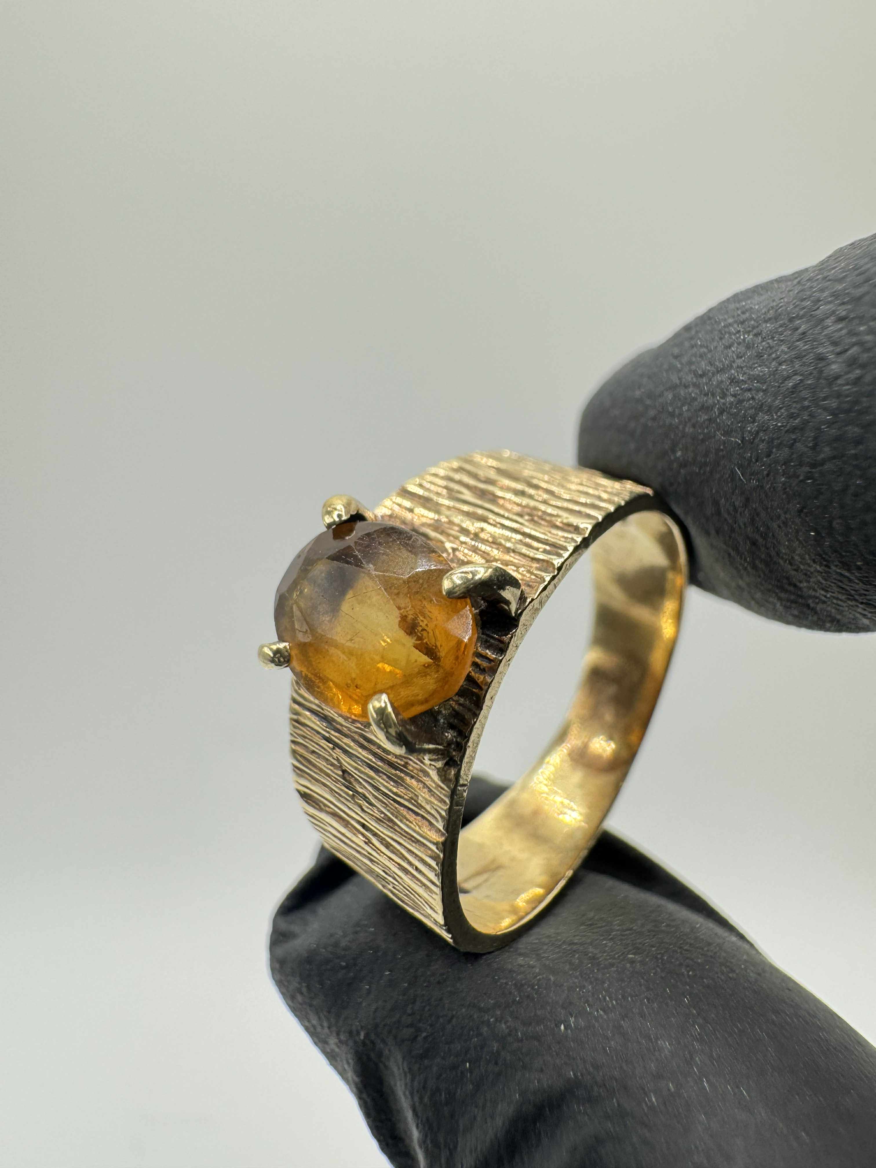 Product photo for 9ct Ring Orange Stone