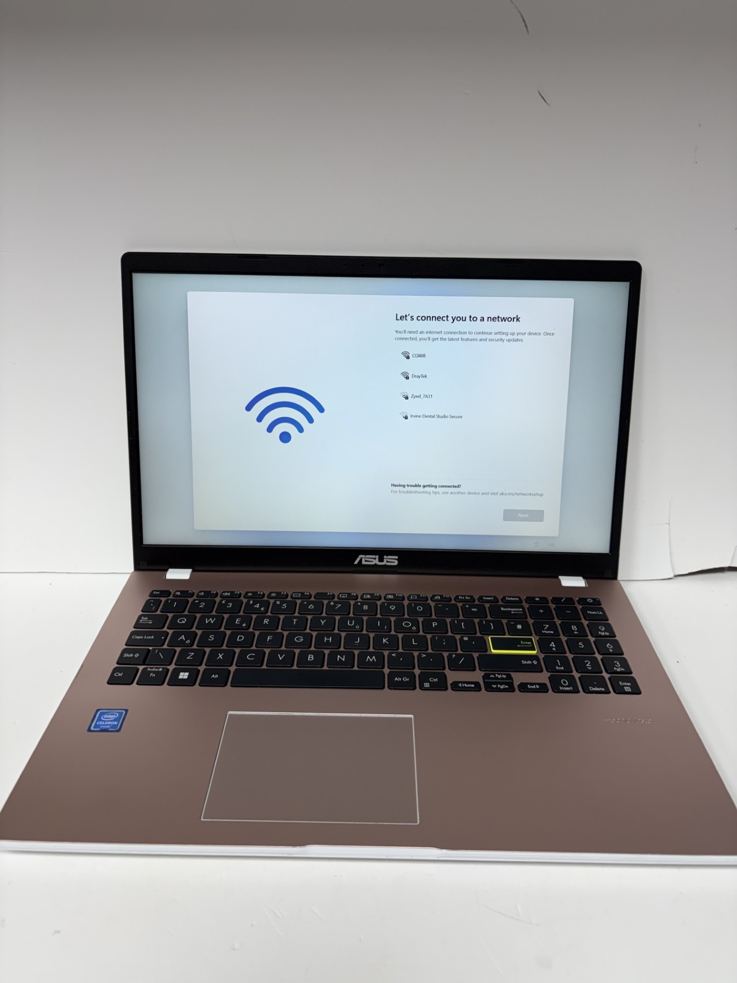 Product photo for ASUS VIVOBOOK GO 14 INTEL CELERON N4020 @1.10GHz 4GB RAM 128GB SSD PINK WINDOWS 11 UNBOXED