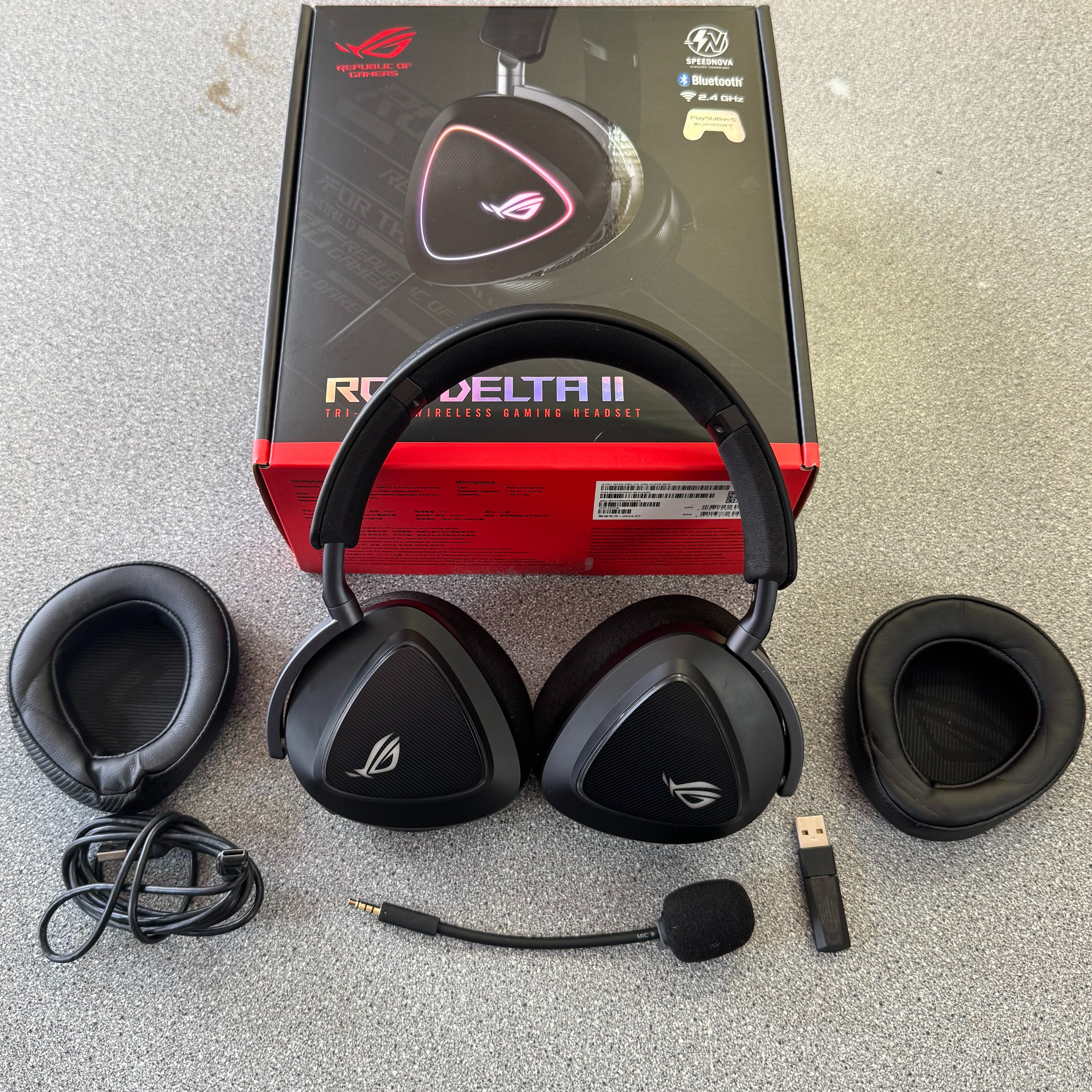 Product photo for Republic Of Gamers ROG Delta II Wireless Gaming Headset