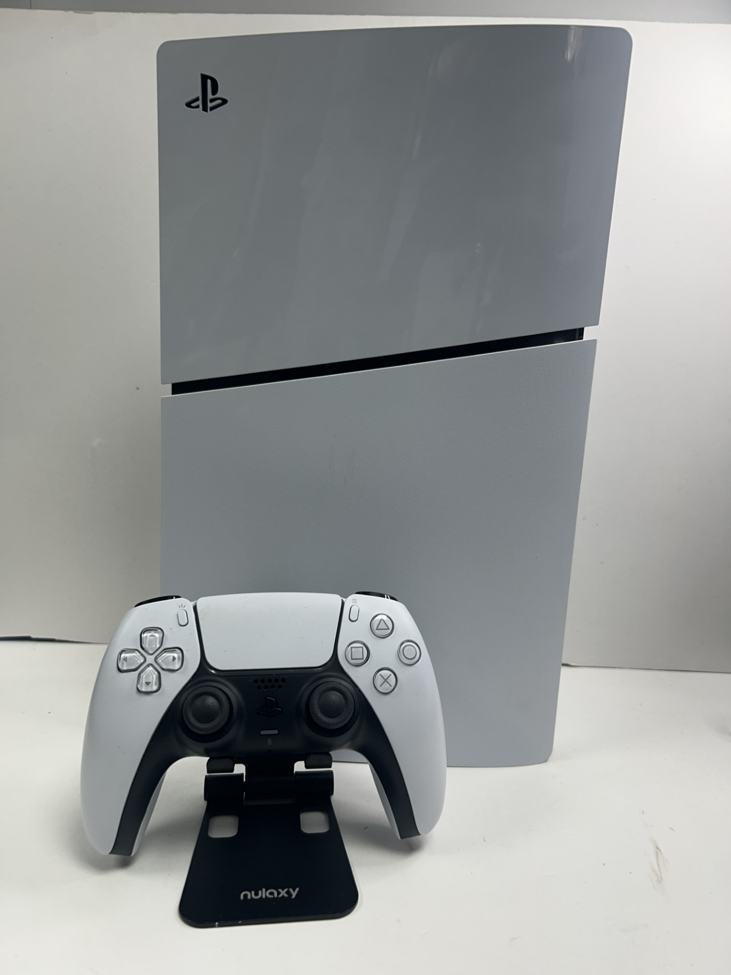 Product photo for PLAYSTATION PS5 SLIM DIGITAL EDITION 1TB WHITE UNBOXED