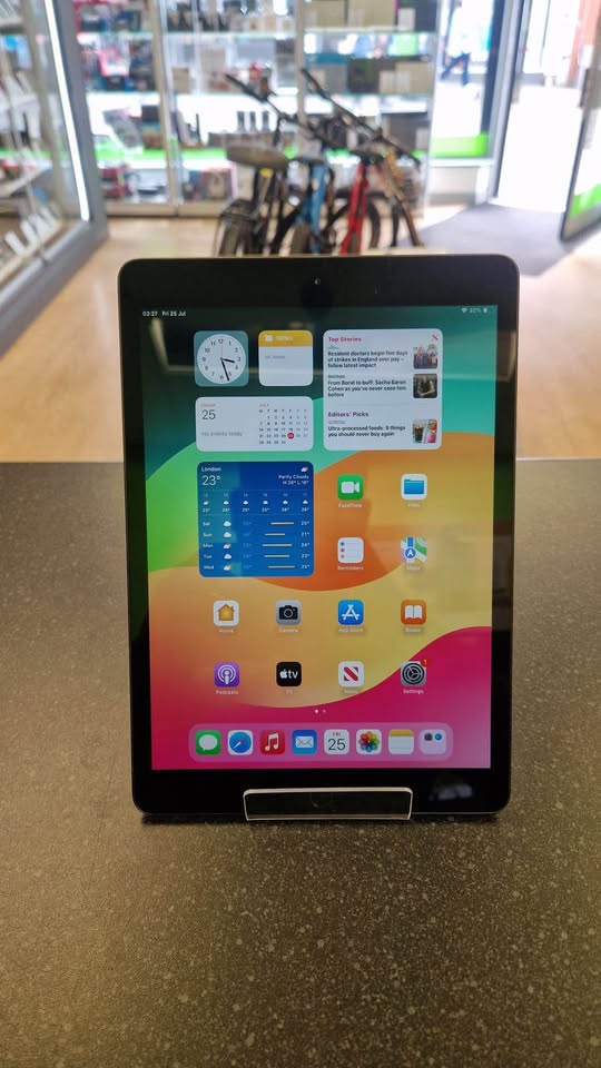 Product photo for iPad 8th Gen 64gb WiFi