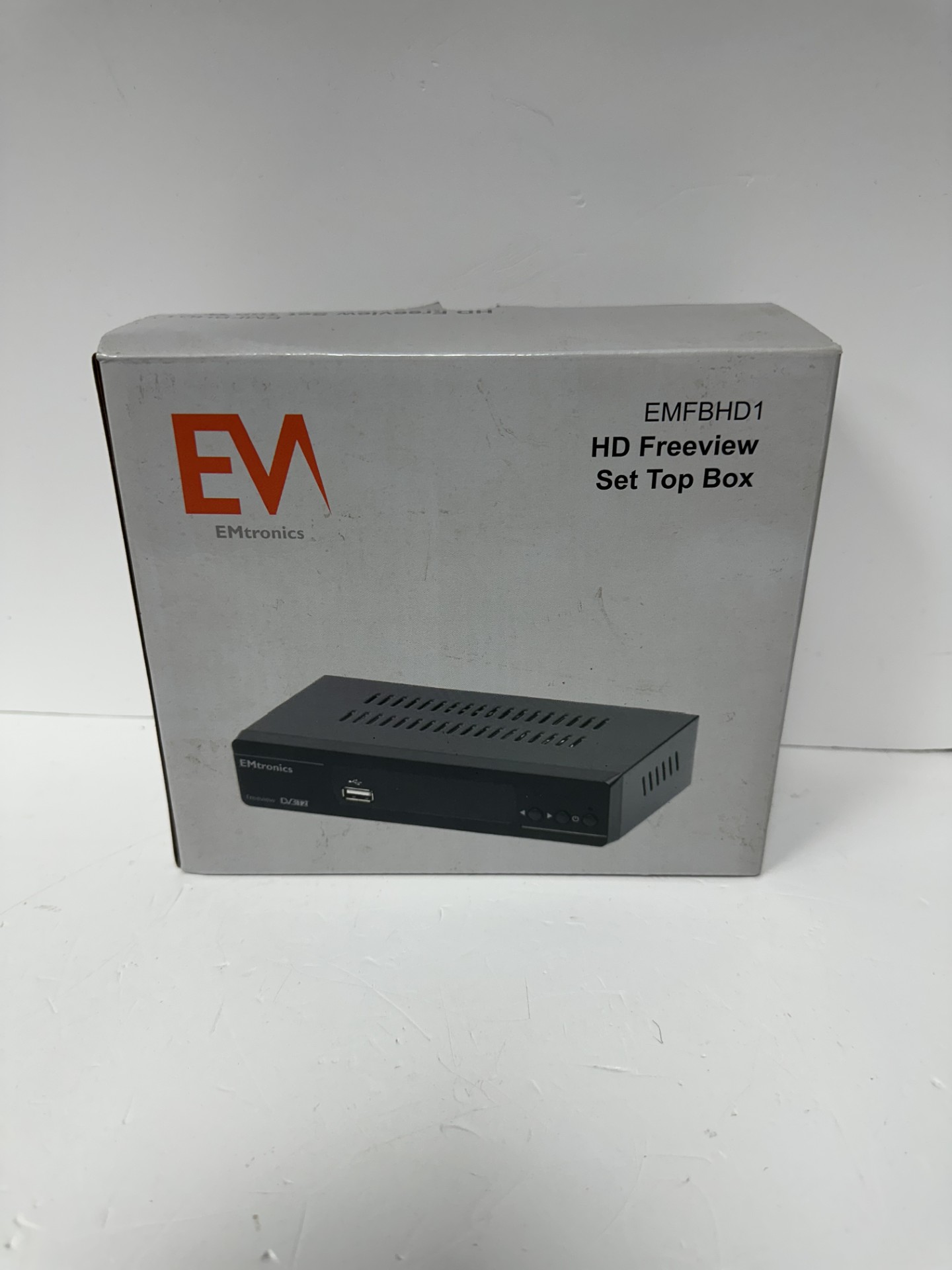 Product photo for EMTRONICS HD FREEVIEW SET TOP BOX BOXED