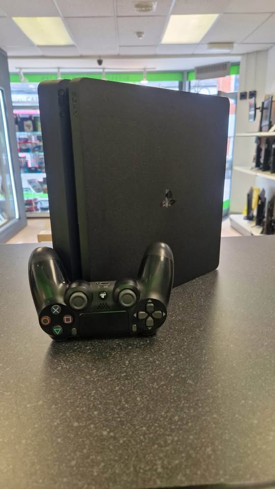 Product photo for PS4 Slim 500GB Inc 1 Controller