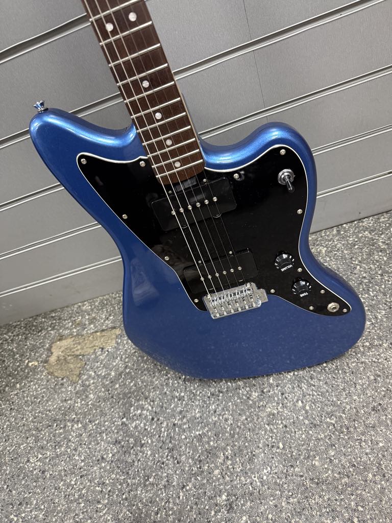 Product photo for SQUIRE INFITITY JAZZ MASTER BLUE CYKE22002852