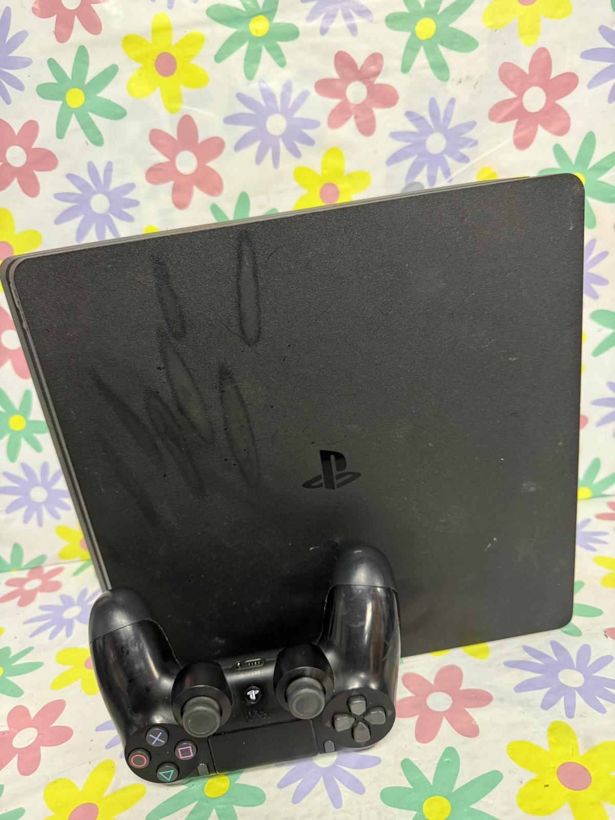 Product photo for PS4 SLIM 500GB