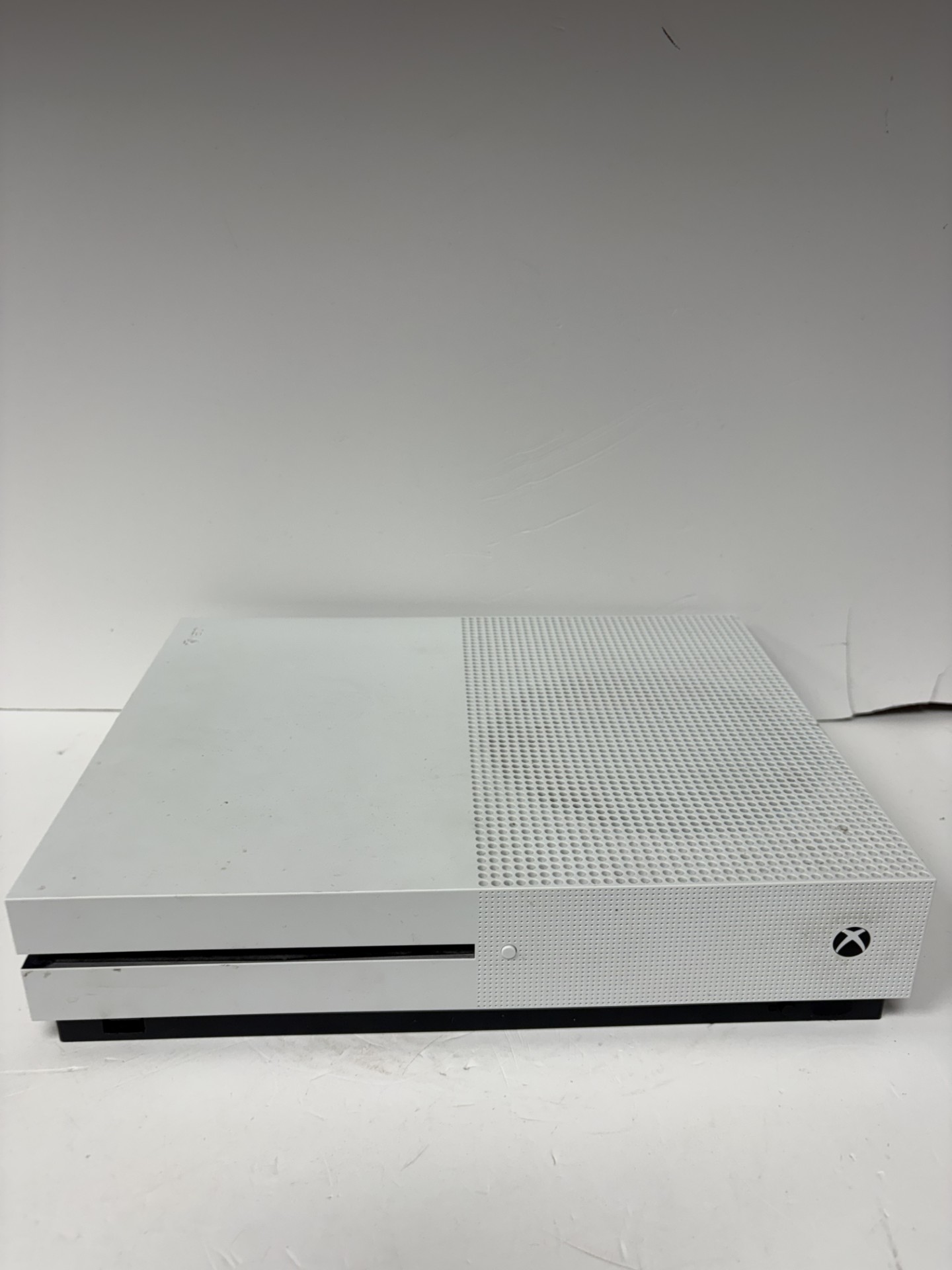 Product photo for XBOX ONE S 512GB WHITE UNBOXED