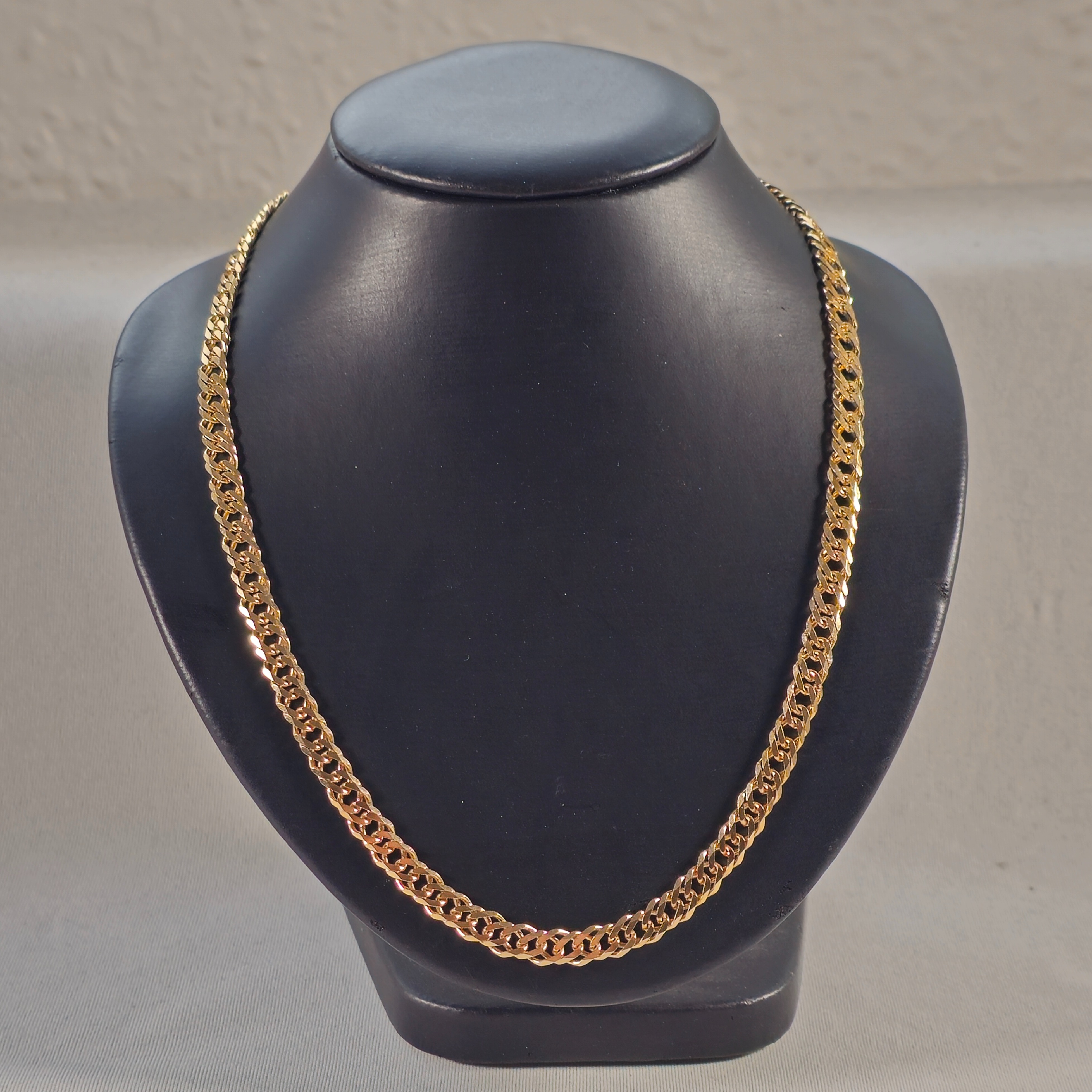 Product photo for 9ct Gold Double Marquise Shape Link Chain 18