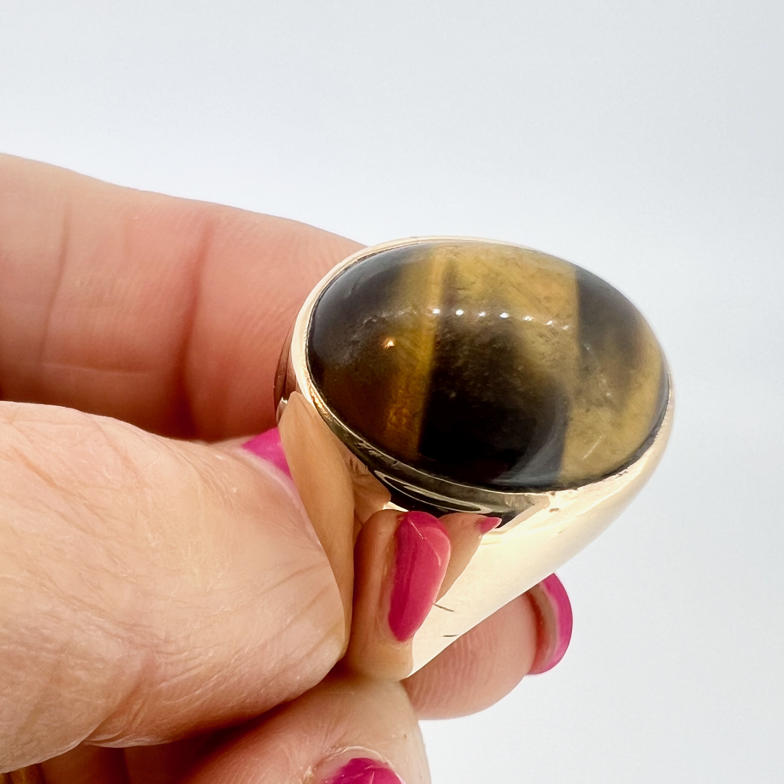 Product photo for Tiger's Eye Signet ring in 9ct gold size T 1/2 (R:0814)