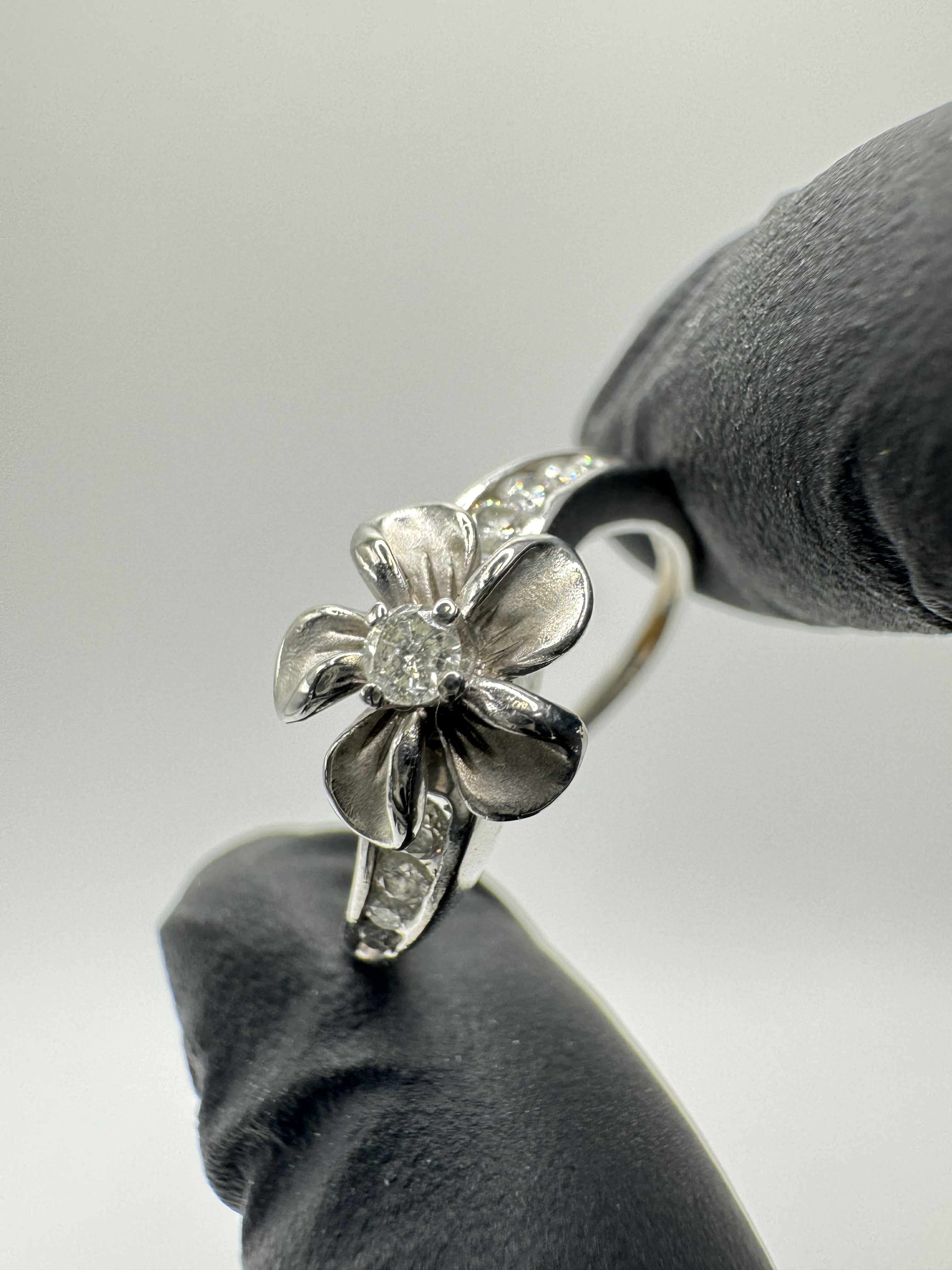 Product photo for 14ct White Gold Diamond Flower Ring
