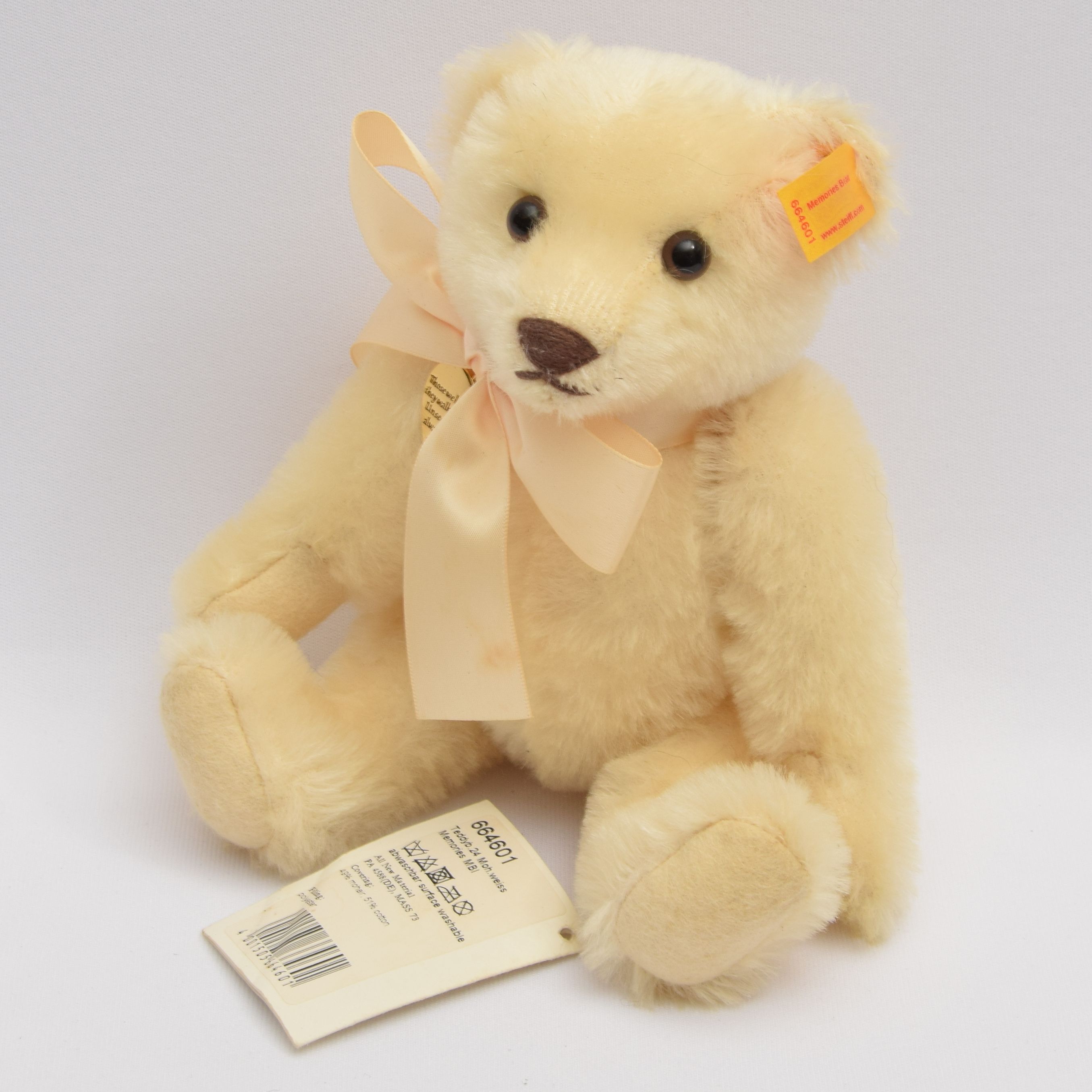 Product photo for Steiff Mohair Keepsake Bear 