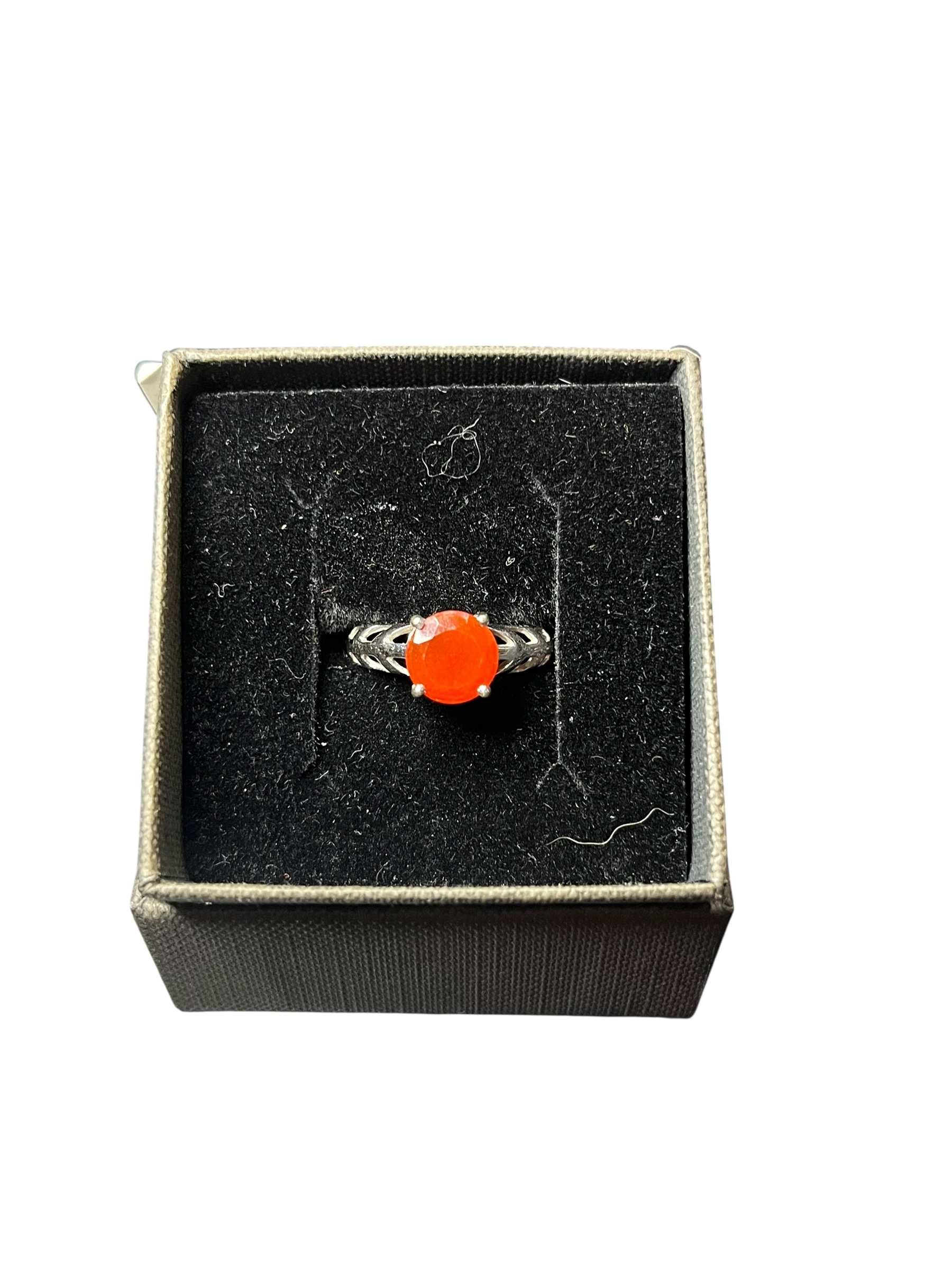 Product photo for 9ct White Gold Round Carnelian Ring – Size O Used Good Condition