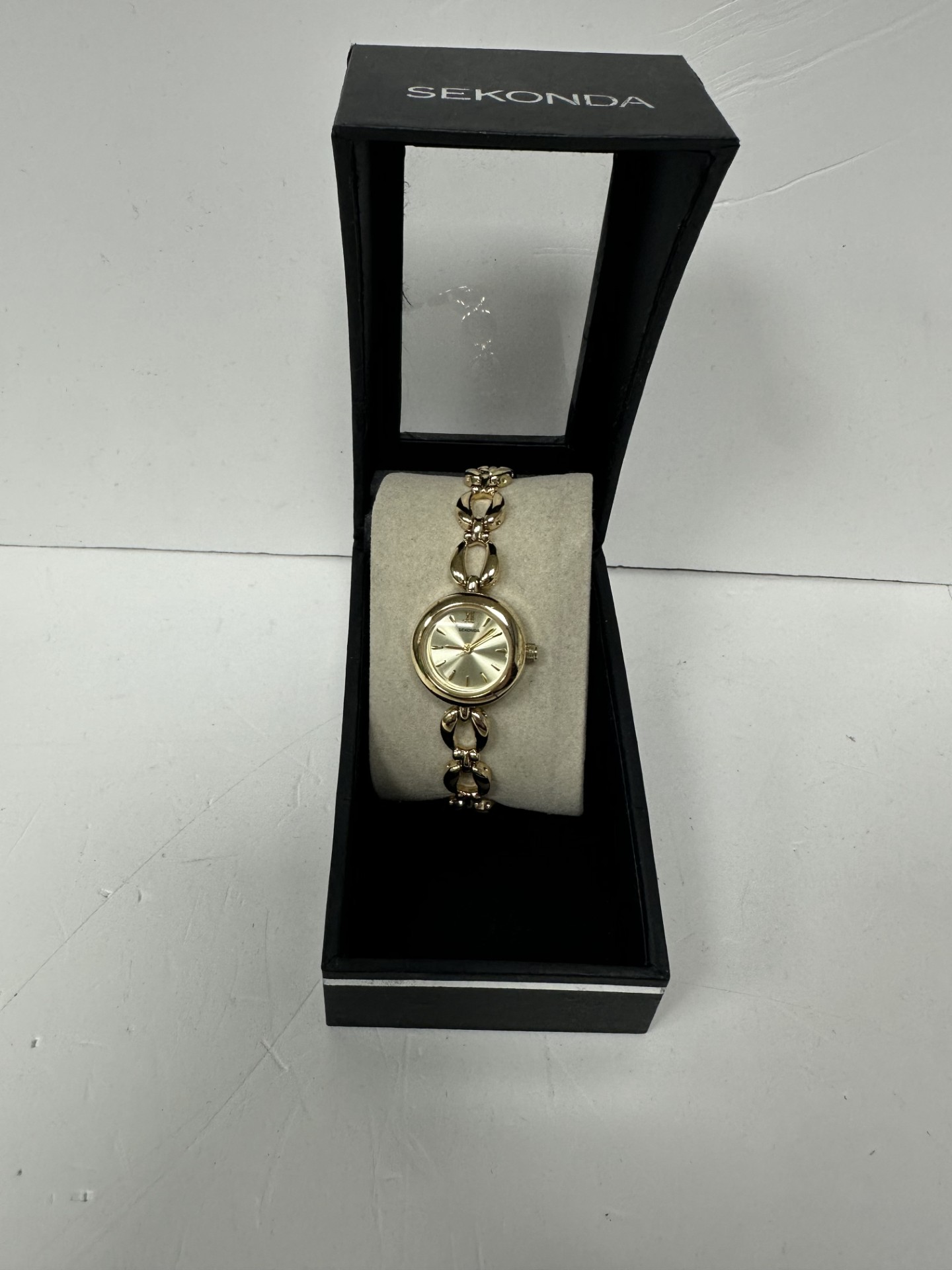 Product photo for SEKONDA GOLD WATCH BOXED