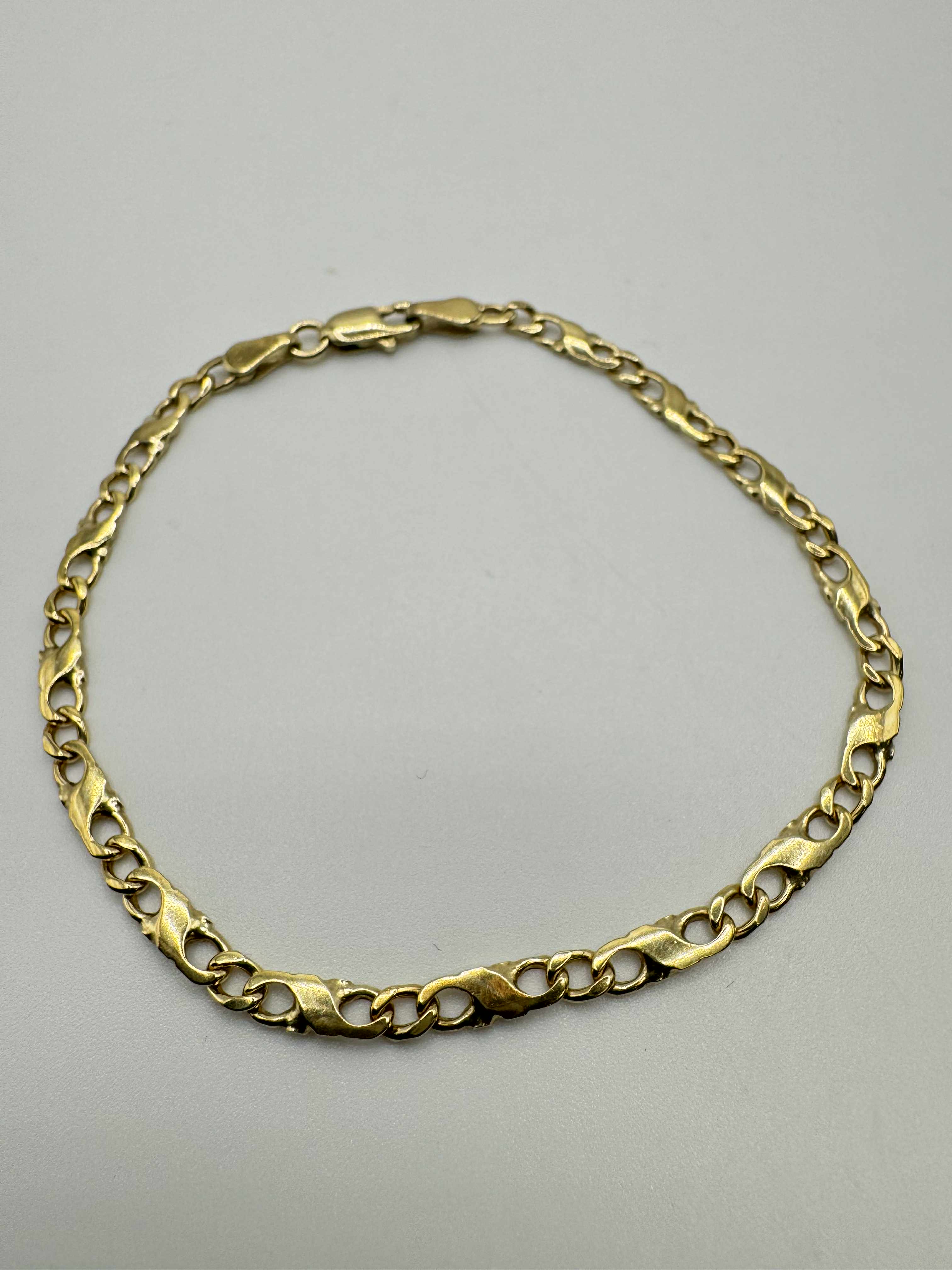 Product photo for 9ct Bracelet