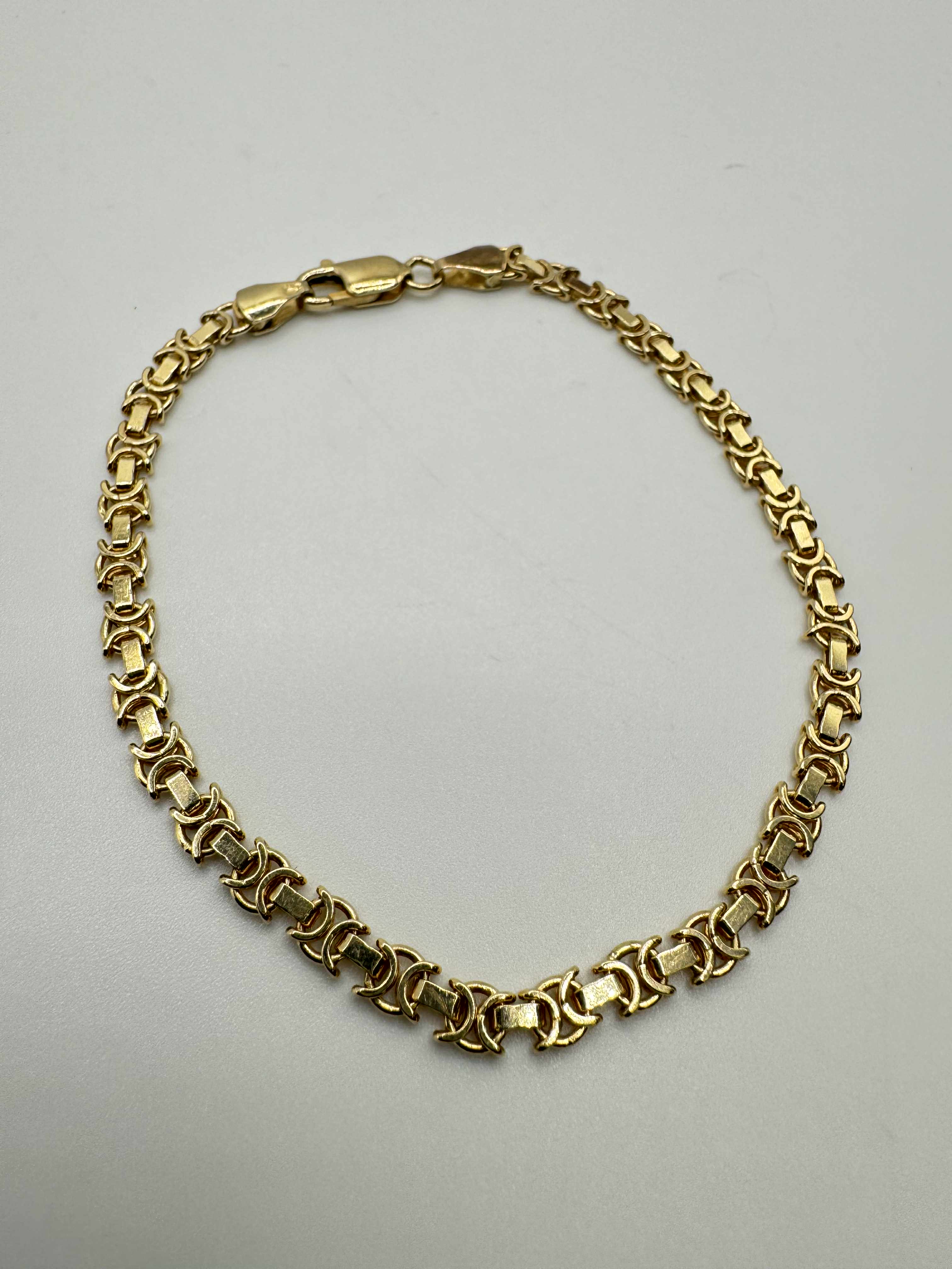 Product photo for 9ct Flat Byzantine Bracelet