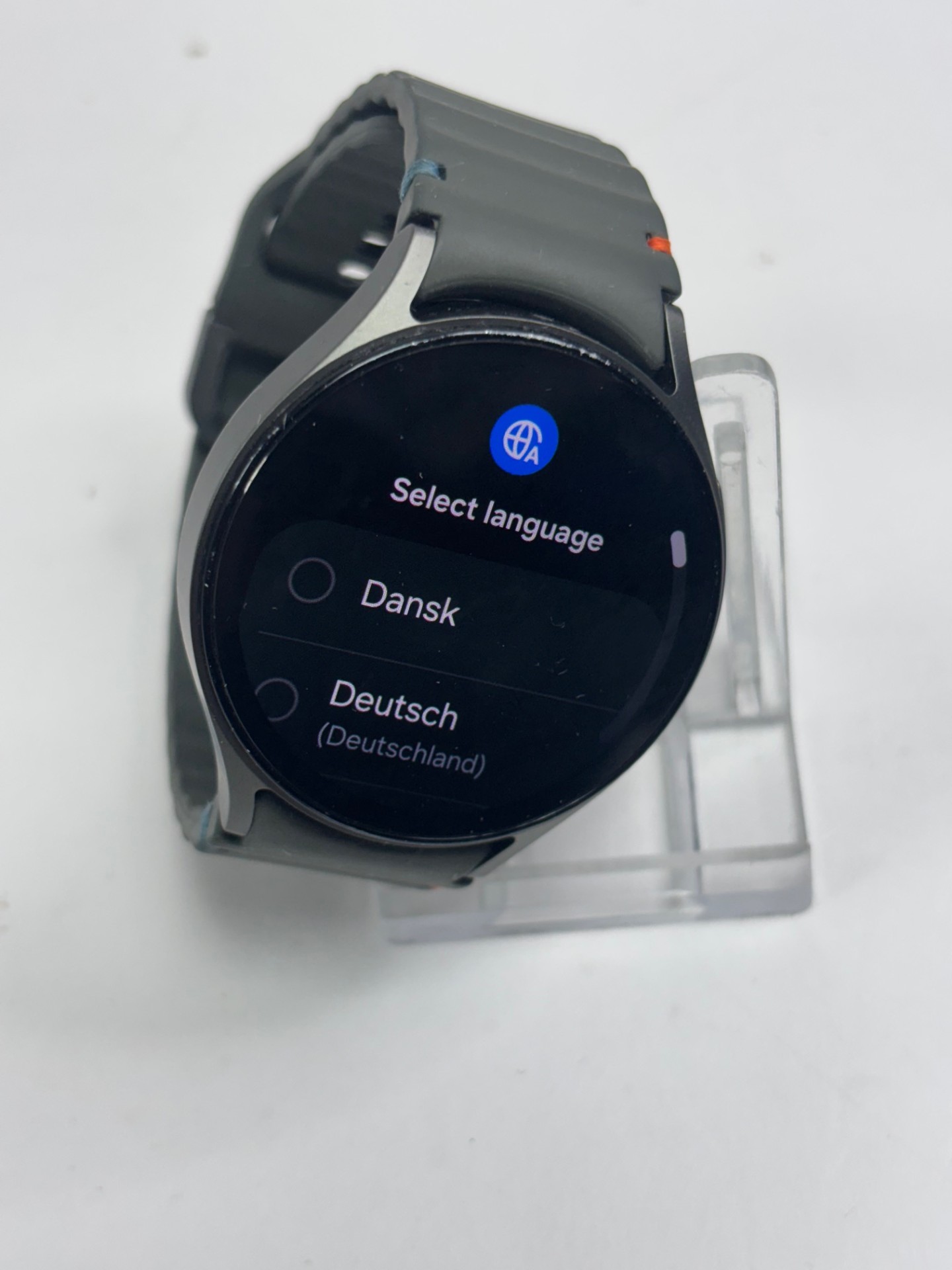 Product photo for SAMSUNG WATCH 7 UNBOXED WITH CHARGER