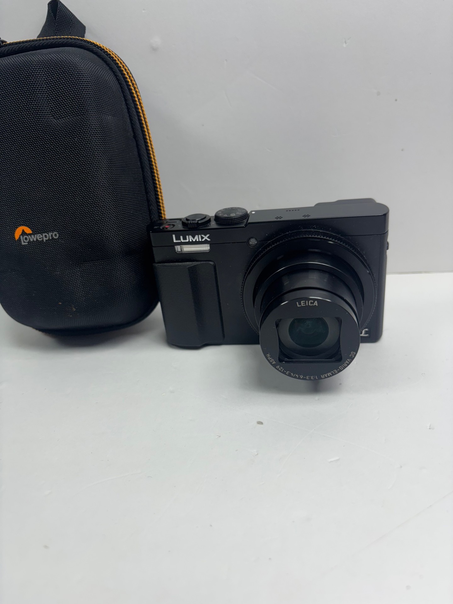 Product photo for LUMIX tz71 CAMERA
