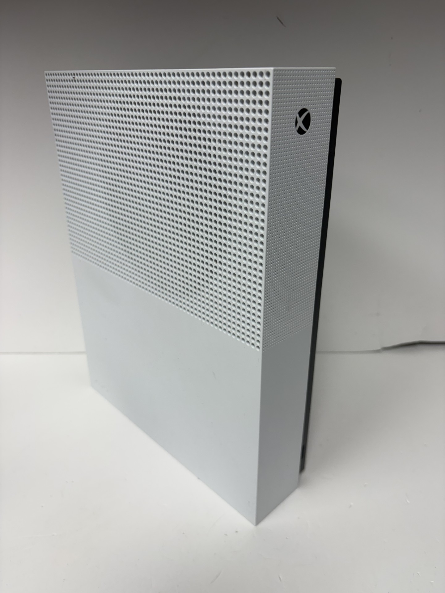 Product photo for XBOX ONE S CONSOLE 500GB WHITE UNBOXED
