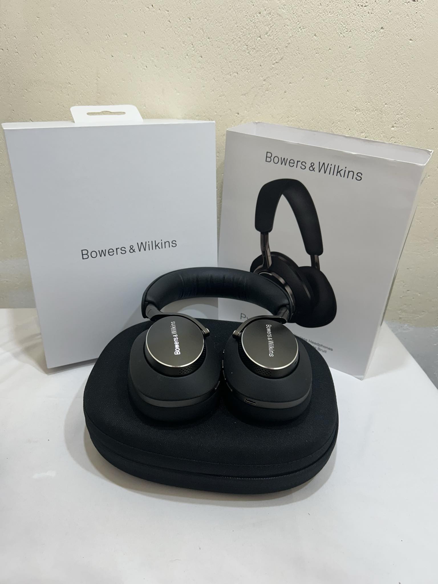 Product photo for Bowers & Wilkins Bowers & Wilkins PX8 - Over-ear noise cancelling headphones