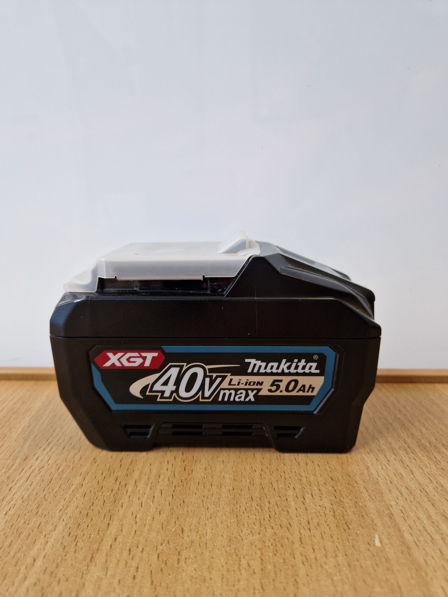 Product photo for Makita  Makita BL4050F 40V 5Ah Battery Very Good Condition Unboxed 12M Warranty