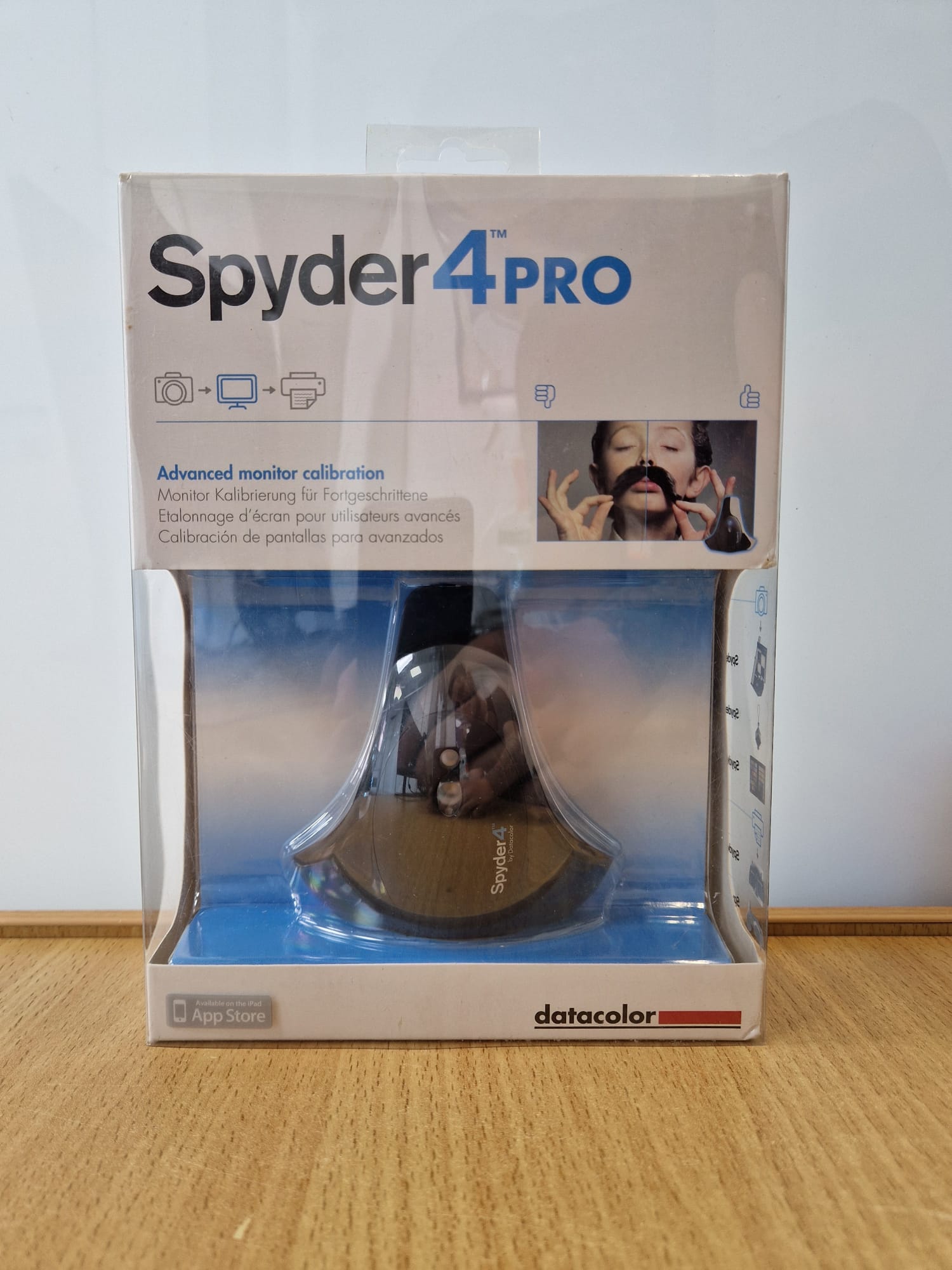 Product photo for Spyder  Spyder4Pro Advanced Monitor Calibrator Boxed With Accessories 12M Warranty