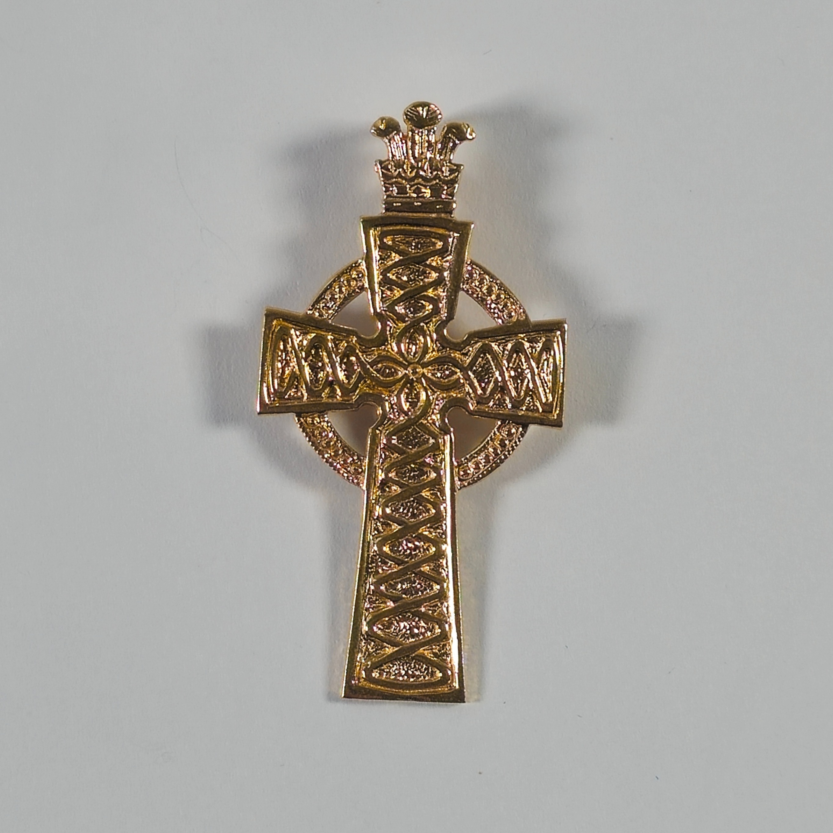 Product photo for 9ct Gold Celtic Pattern Cross Pendant