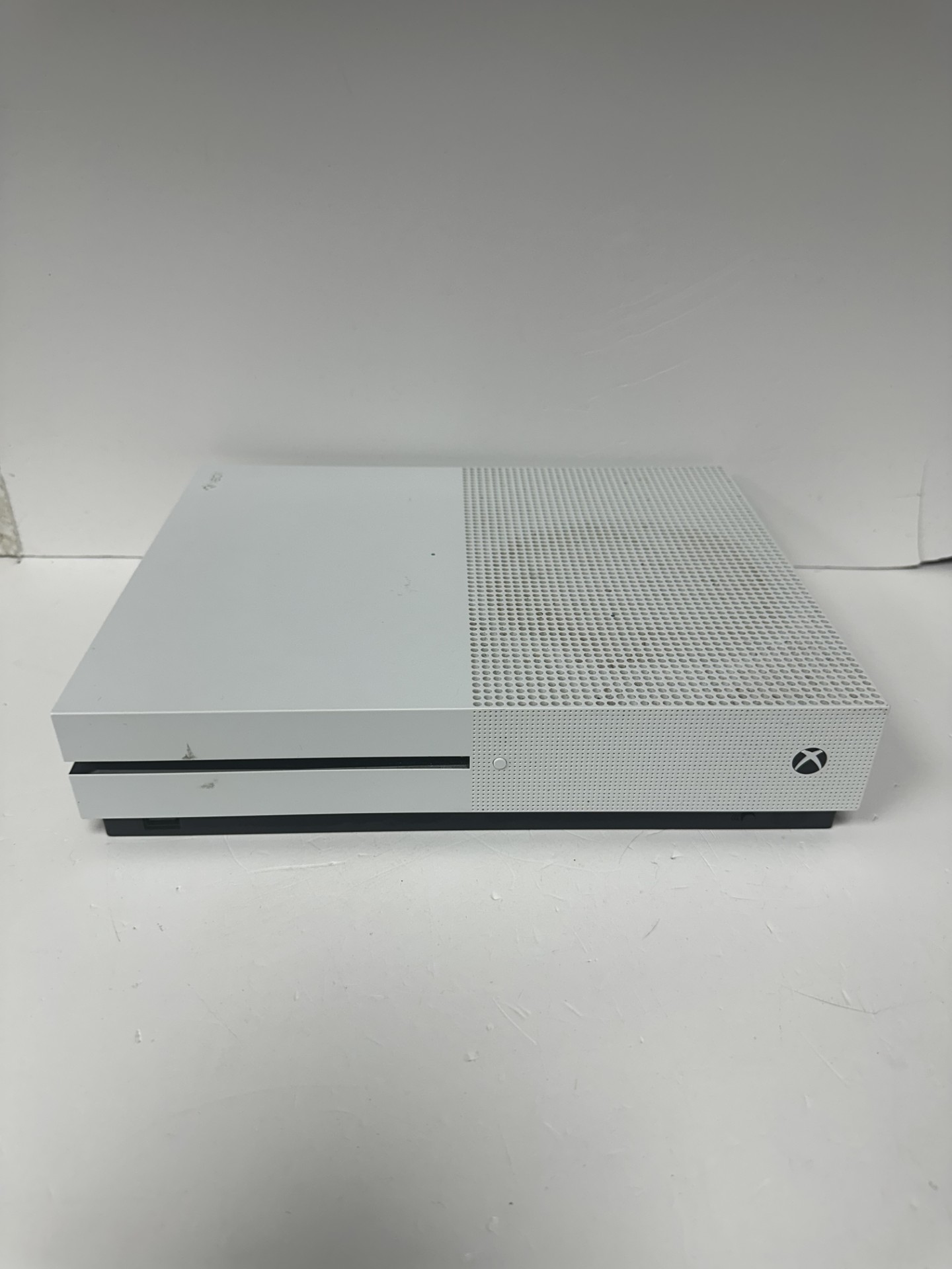 Product photo for xbox one s 500gb white unboxed