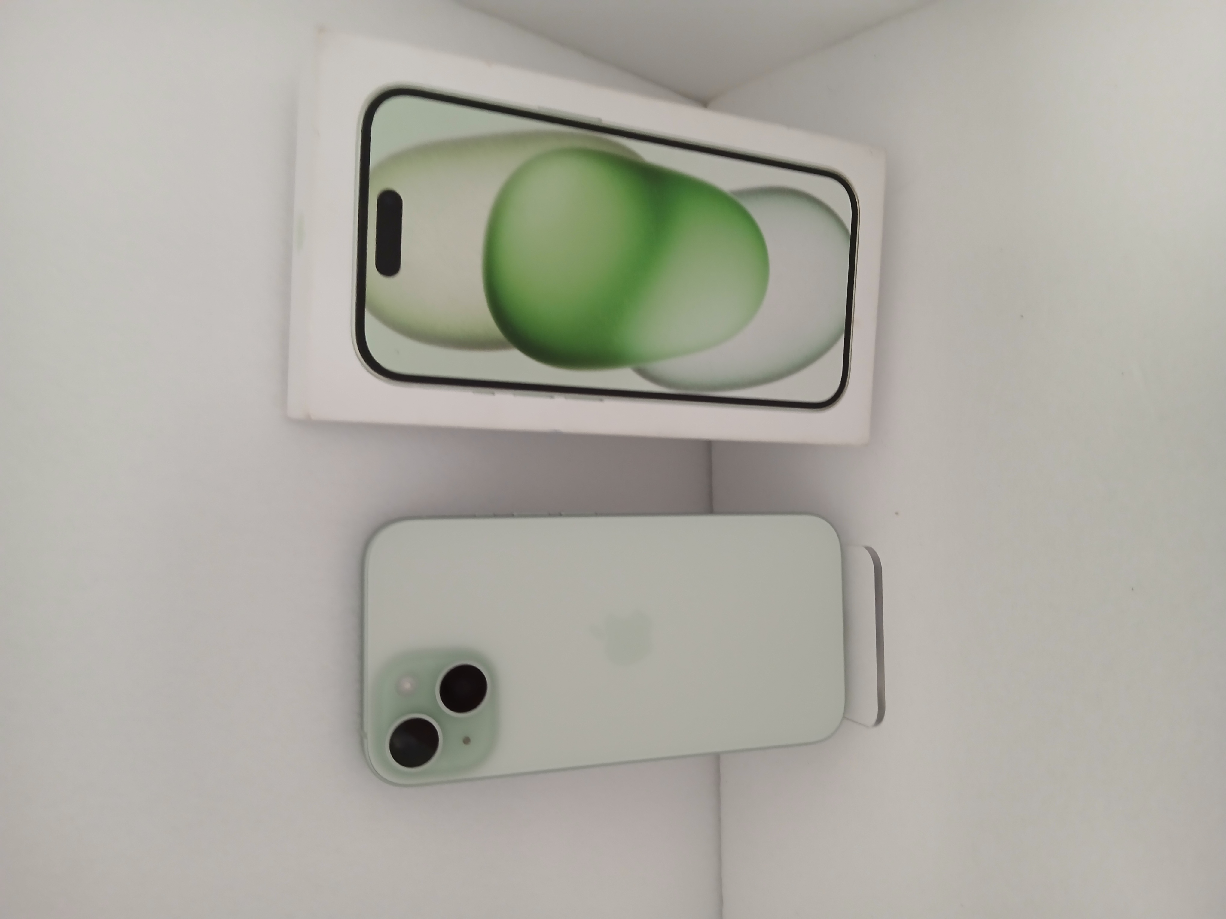 Product photo for iPhone 15 128GB Green Unlocked Grade B