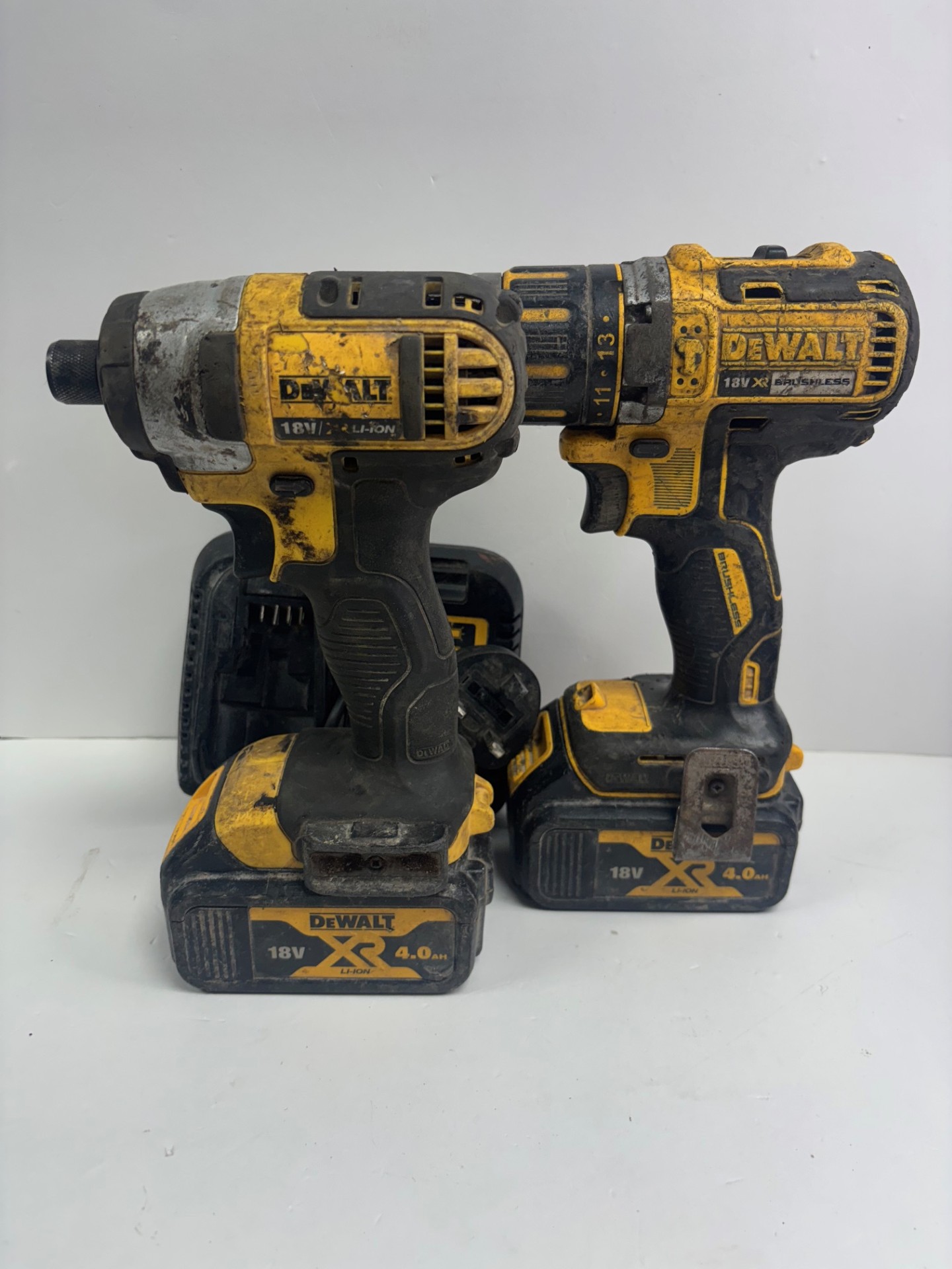 Product photo for DEWALT IMPACT DRIVER SET WITH BATTERIES N CHARGER