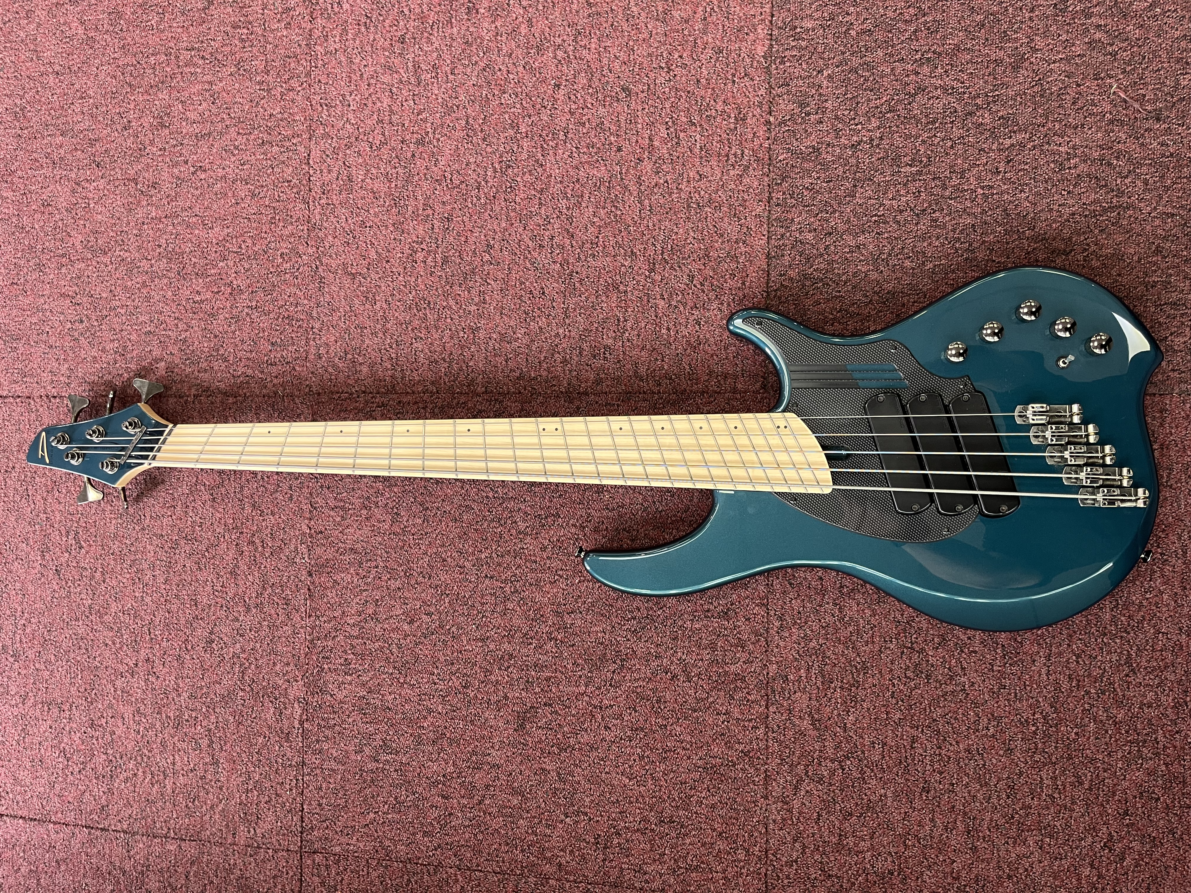 Product photo for Dingwall NG3 Nolly Signature 4-String