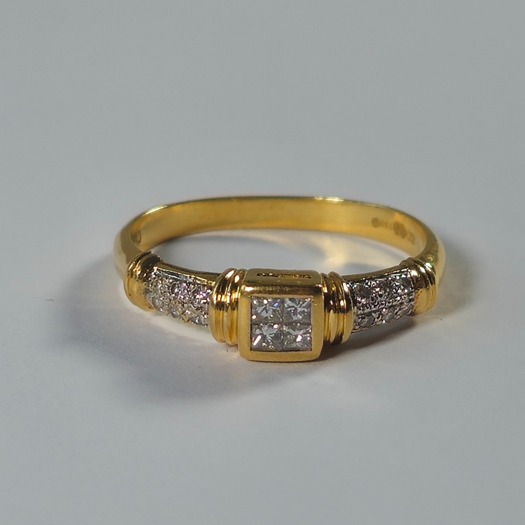 Product photo for 18ct Gold 0.25ct Diamond Engagement Style Ring Size P