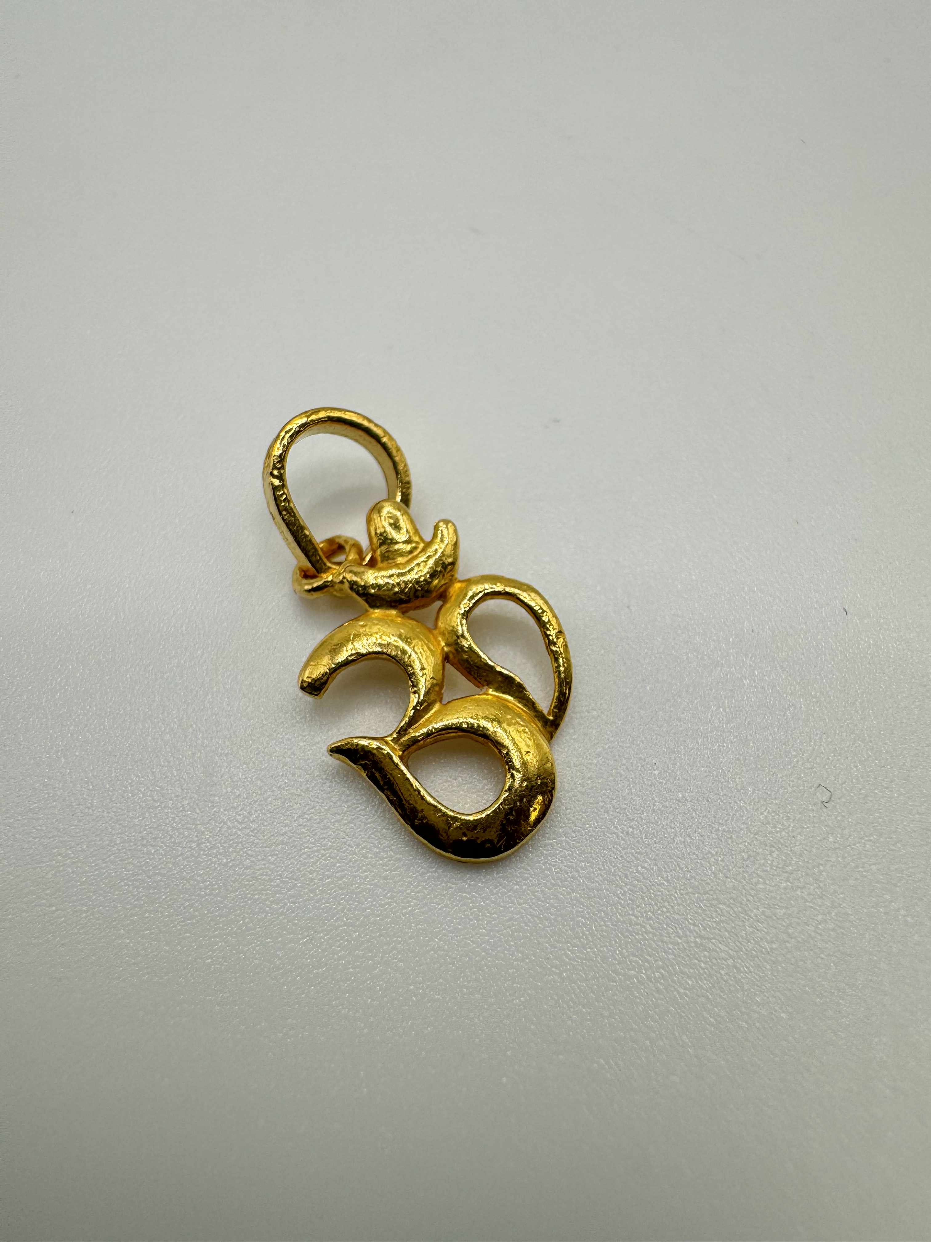 Product photo for 22ct Buddha Symbol Pendant