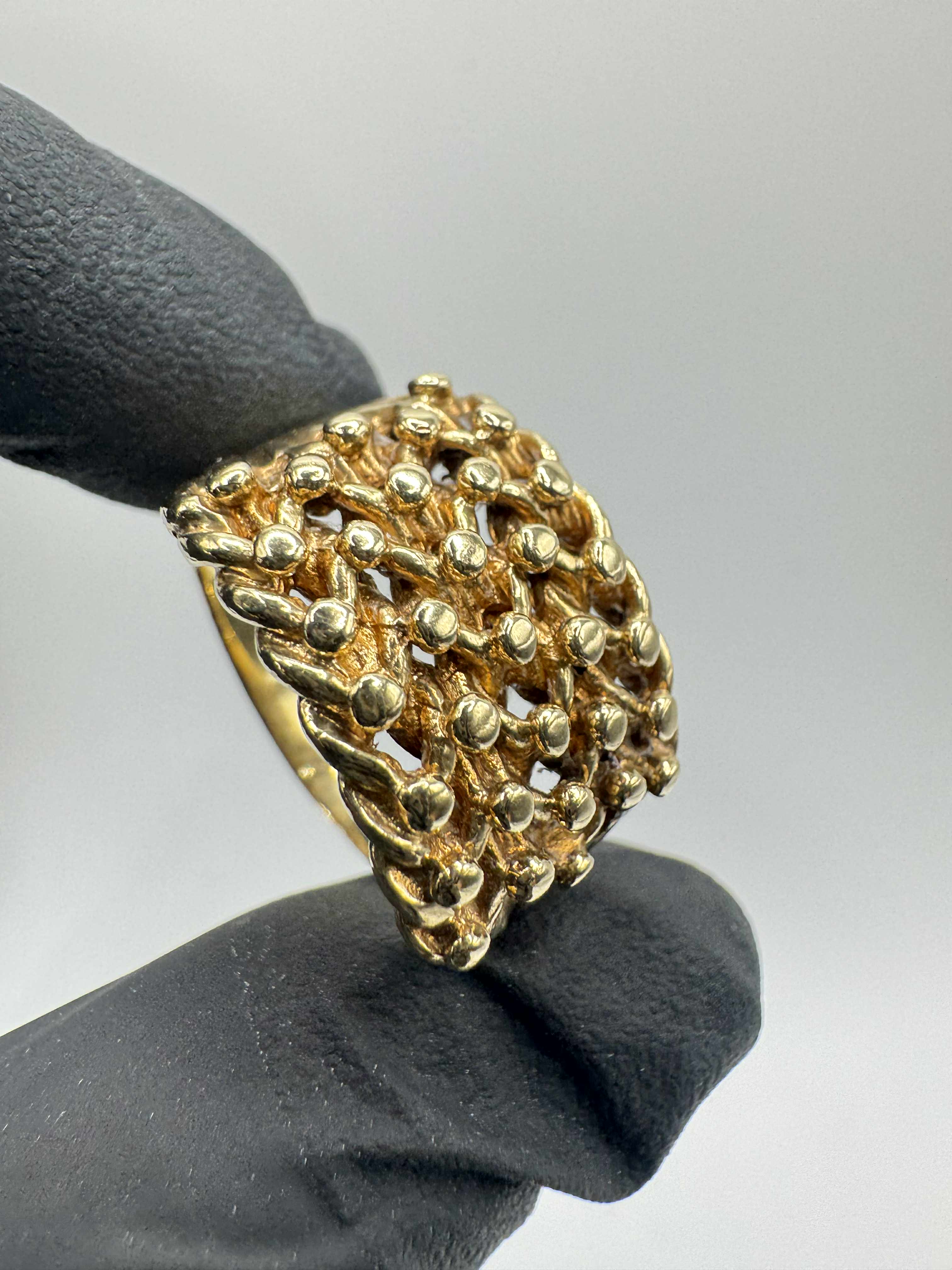 Product photo for 9ct Keepers Ring