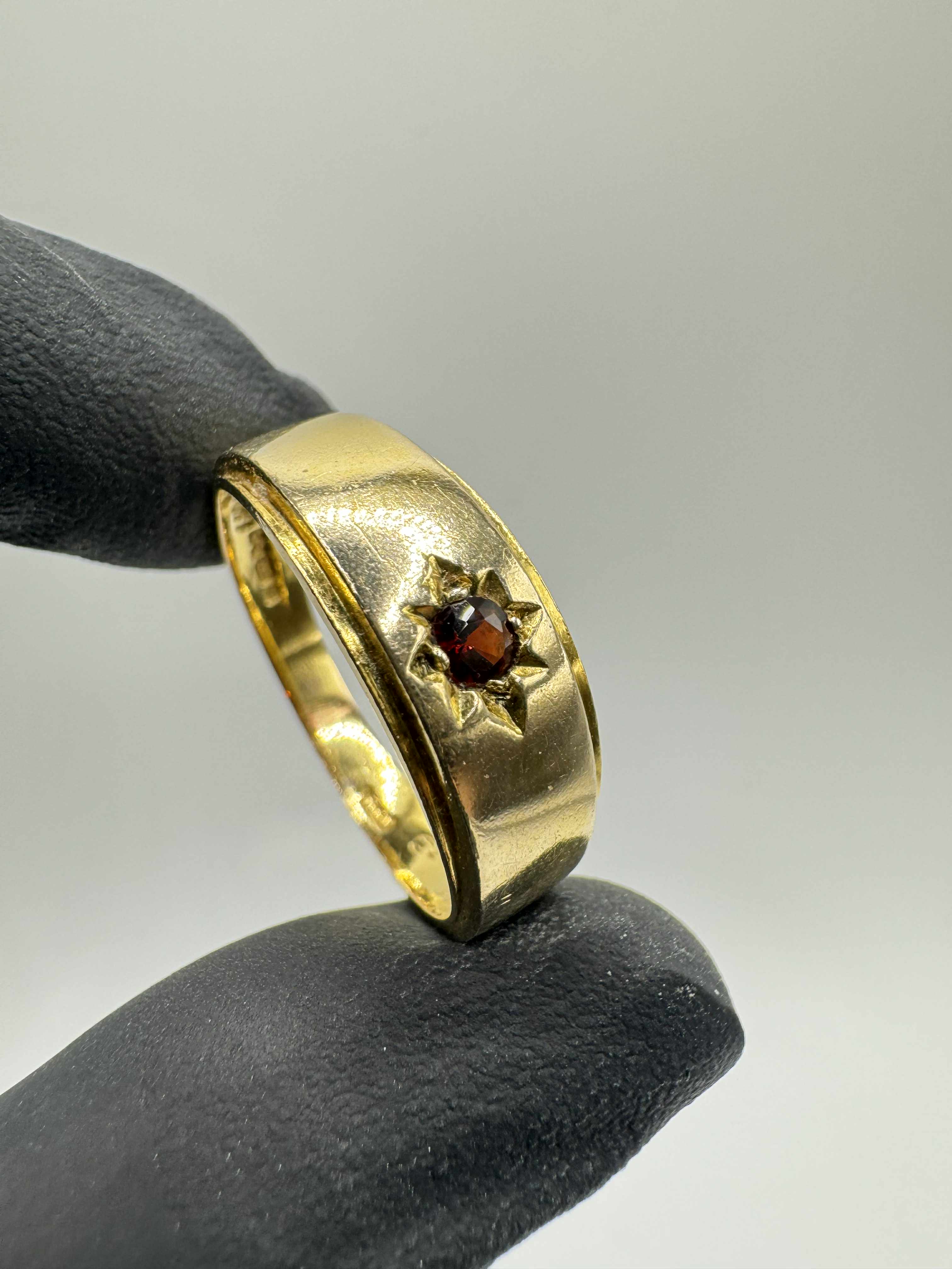 Product photo for 9ct Garnet Ring