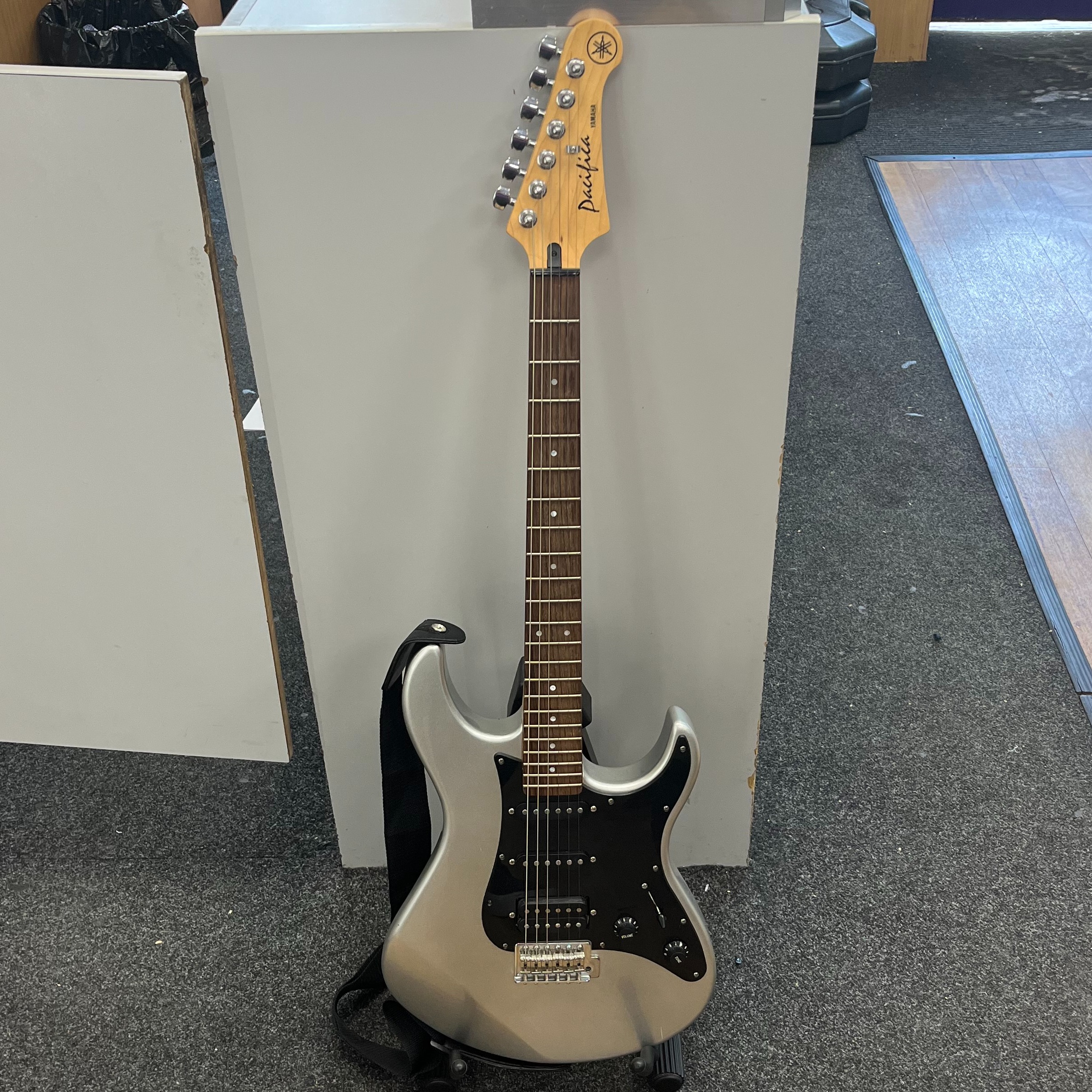 Product photo for Yamaha Pacifica