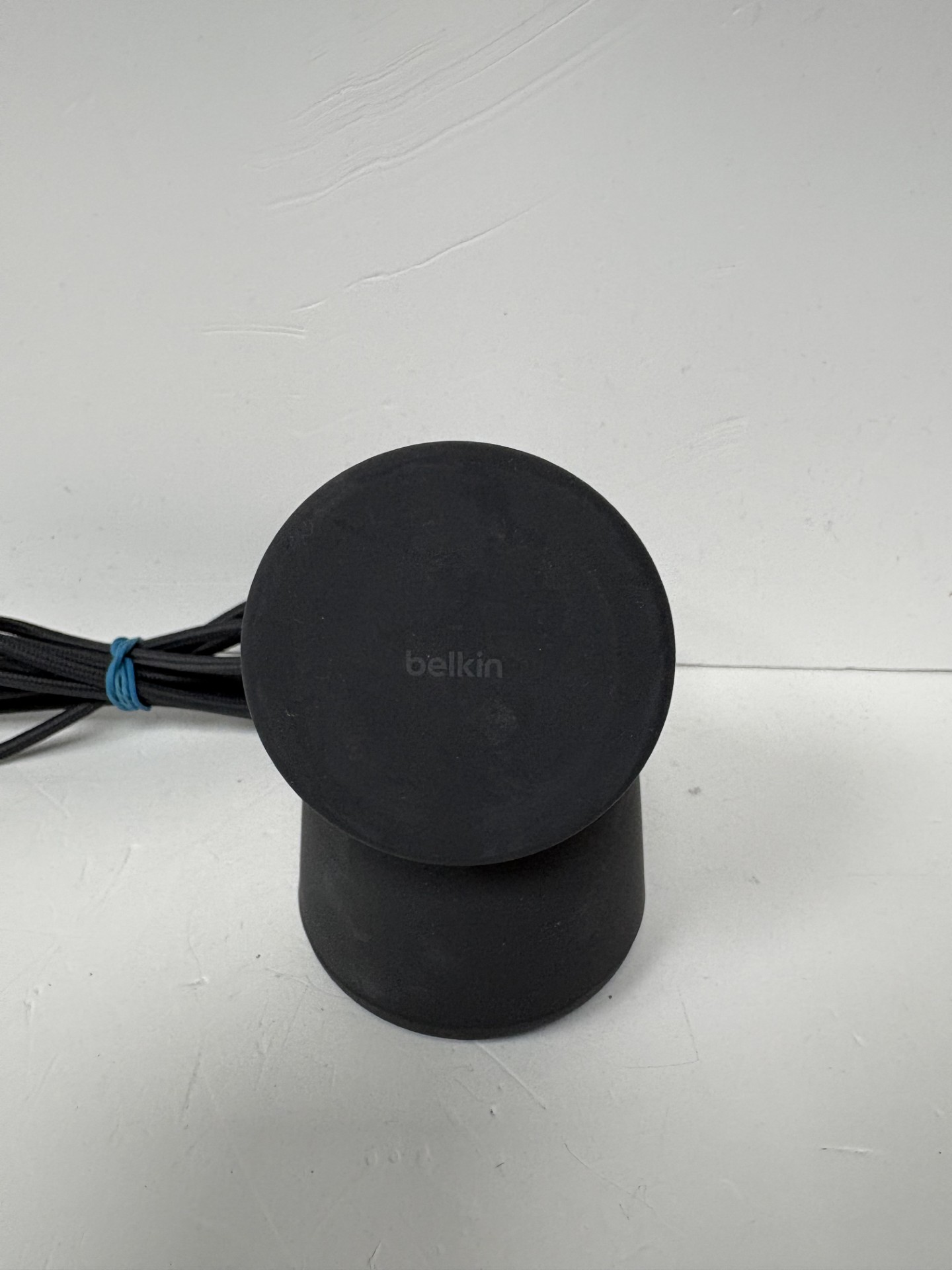 Product photo for Belkin 2 in 1 MagSafe Wireless Charger Stand 15W boxed